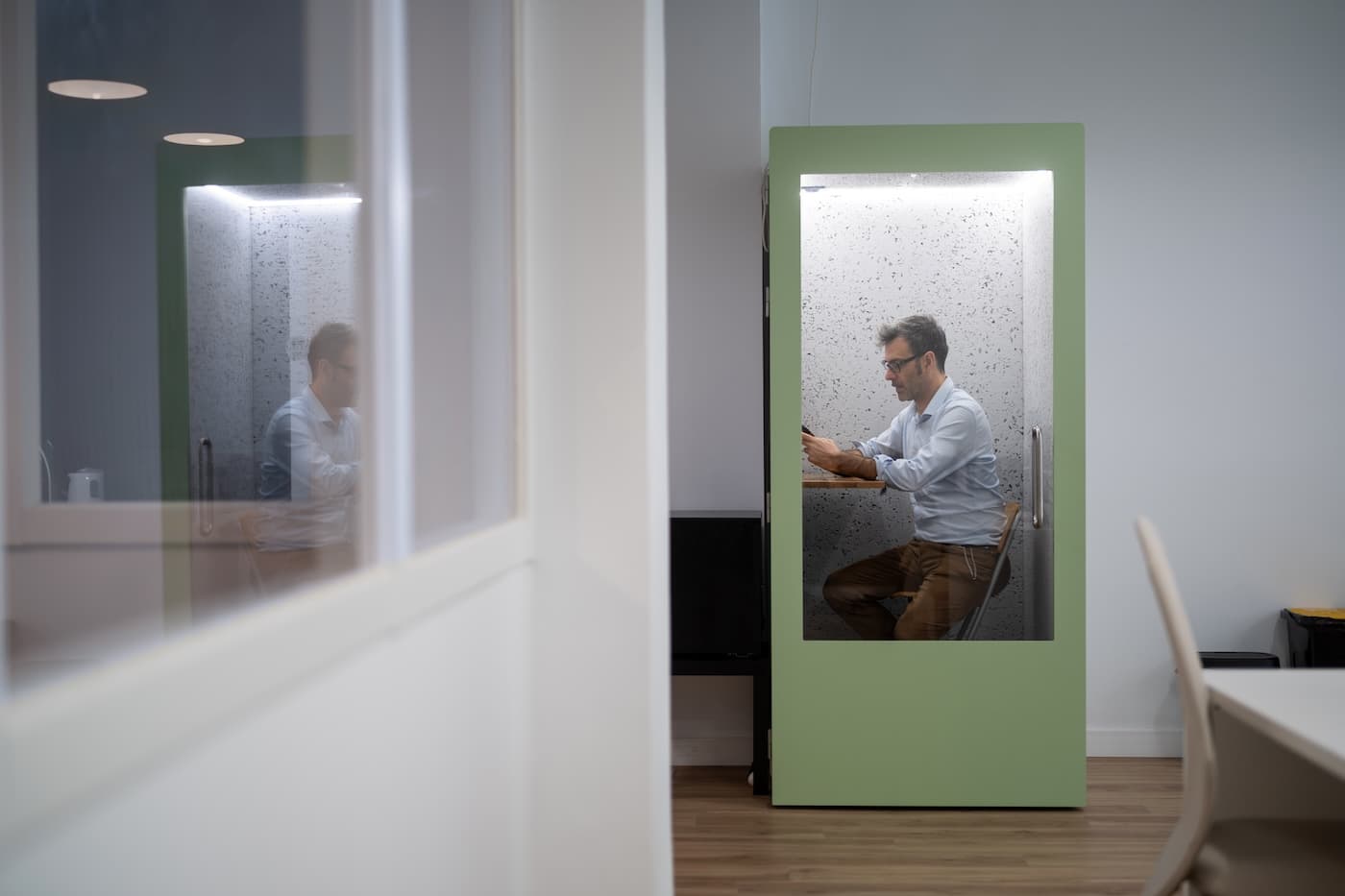 Phone / Privacy booths Phone / Privacy booths