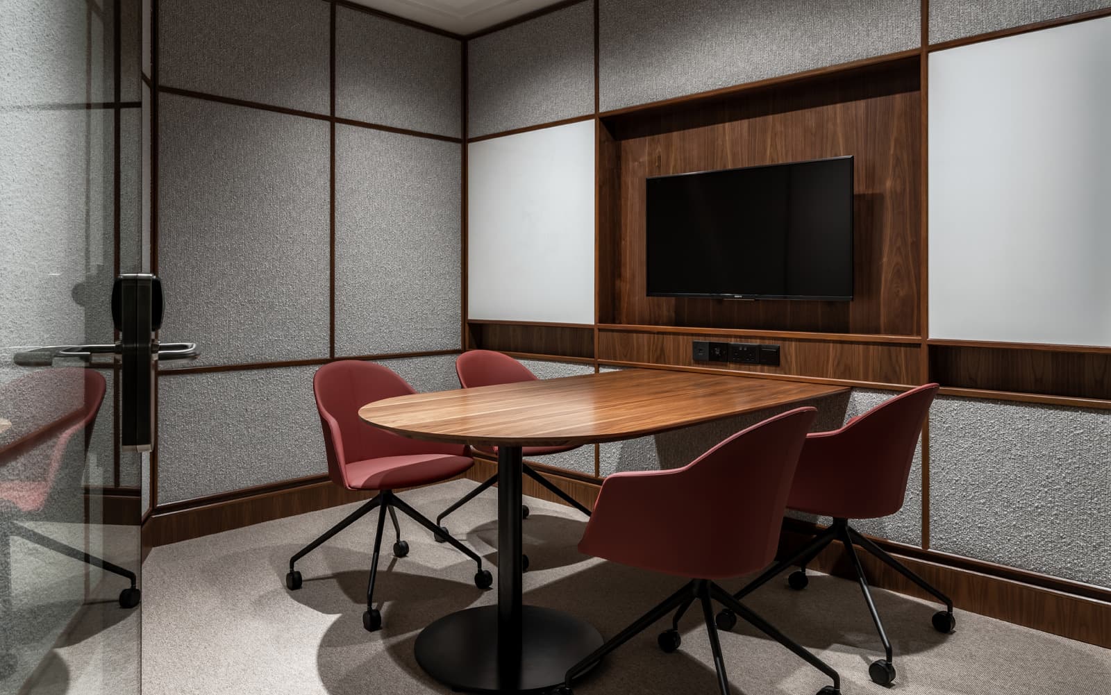 4-seater Meeting Room 4-seater Meeting Room