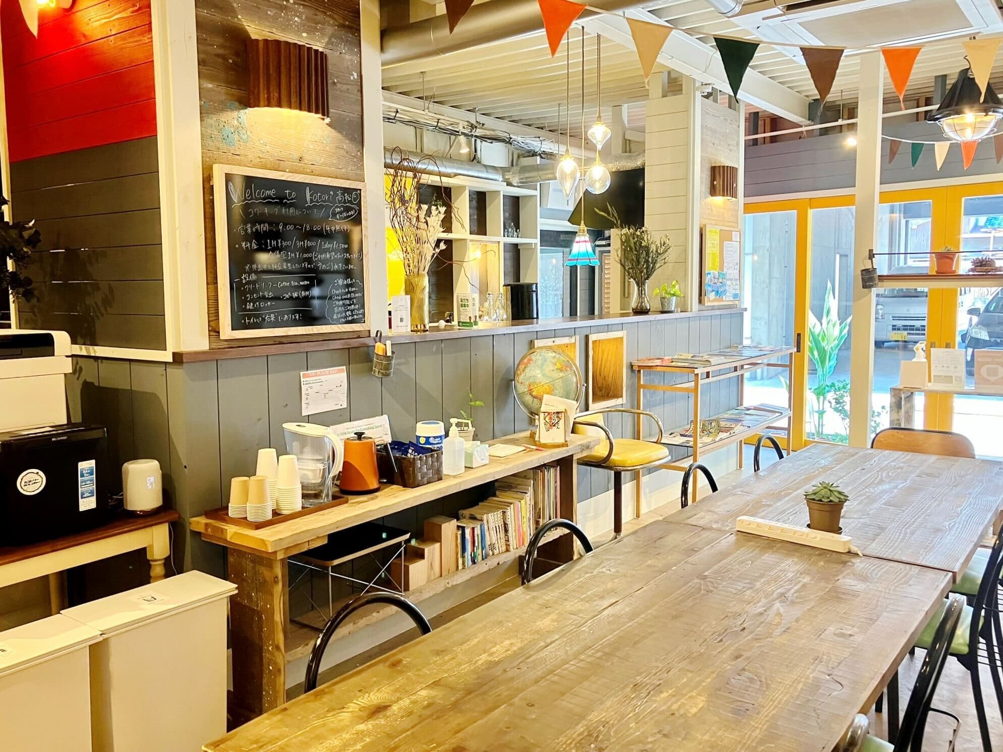 "Work in style, relax in comfort." A stylish and inviting space designed for both work and relaxation. "Work in style, relax in comfort." A stylish and inviting space designed for both work and relaxation.