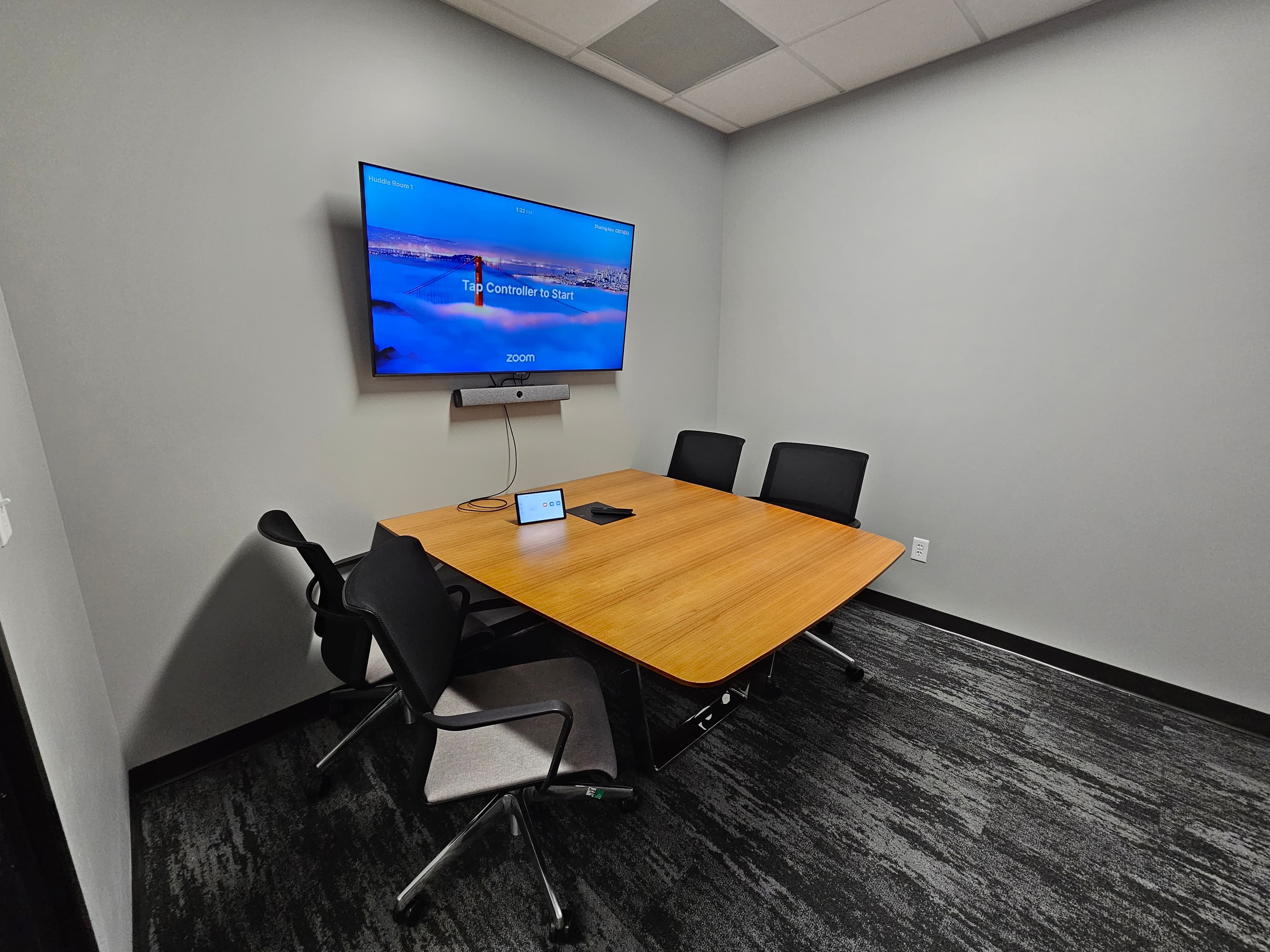 Huddle Room Huddle Room