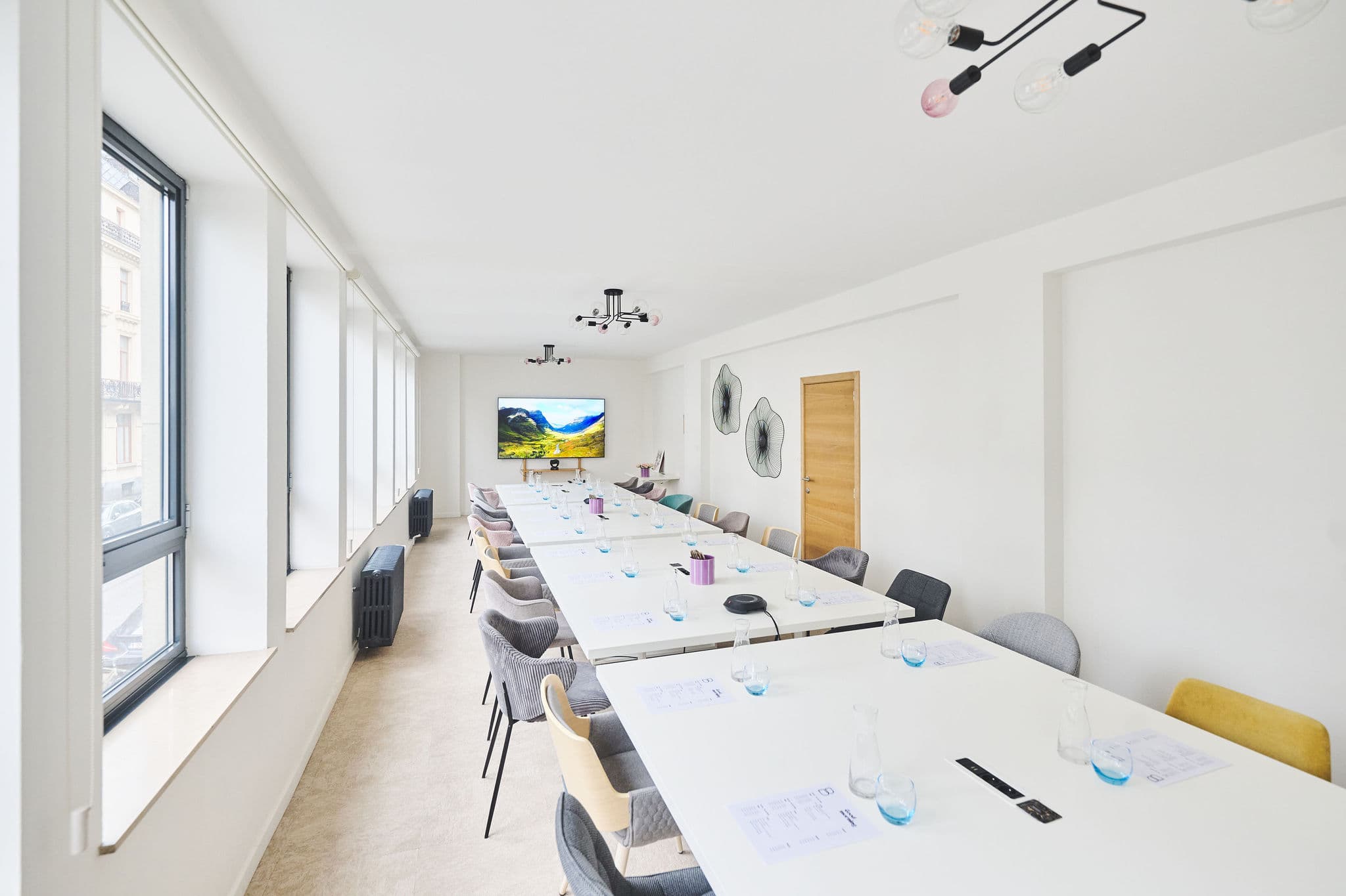 liberty meeting room - up to 26 people liberty meeting room - up to 26 people