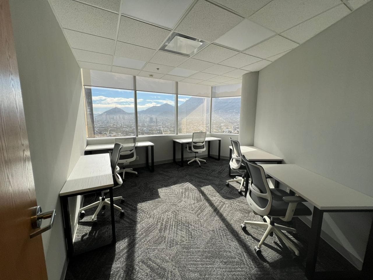 115698-115698-785818.jpg 115698-115698-785818.jpg