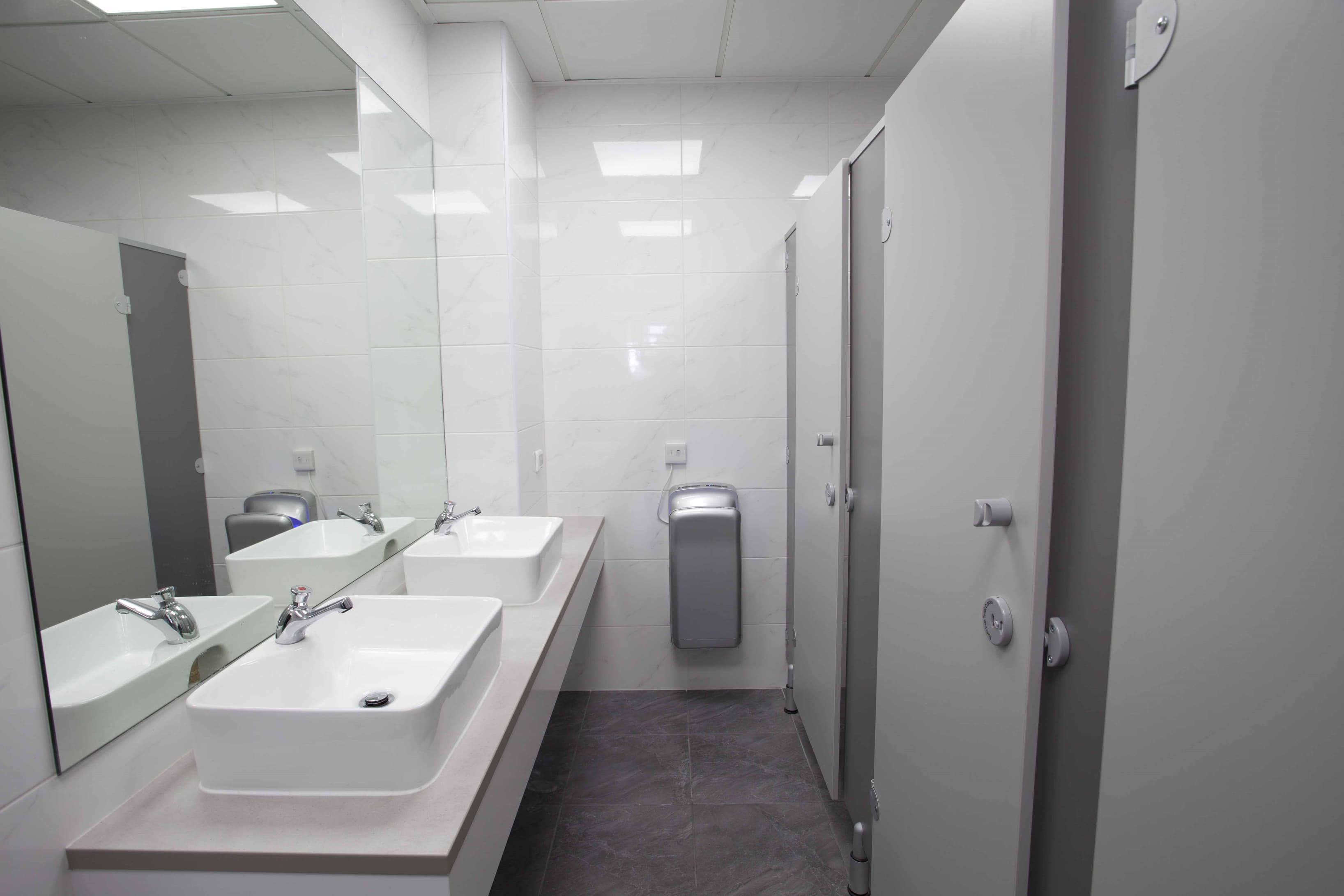 Toilets/ Bathroom Toilets/ Bathroom