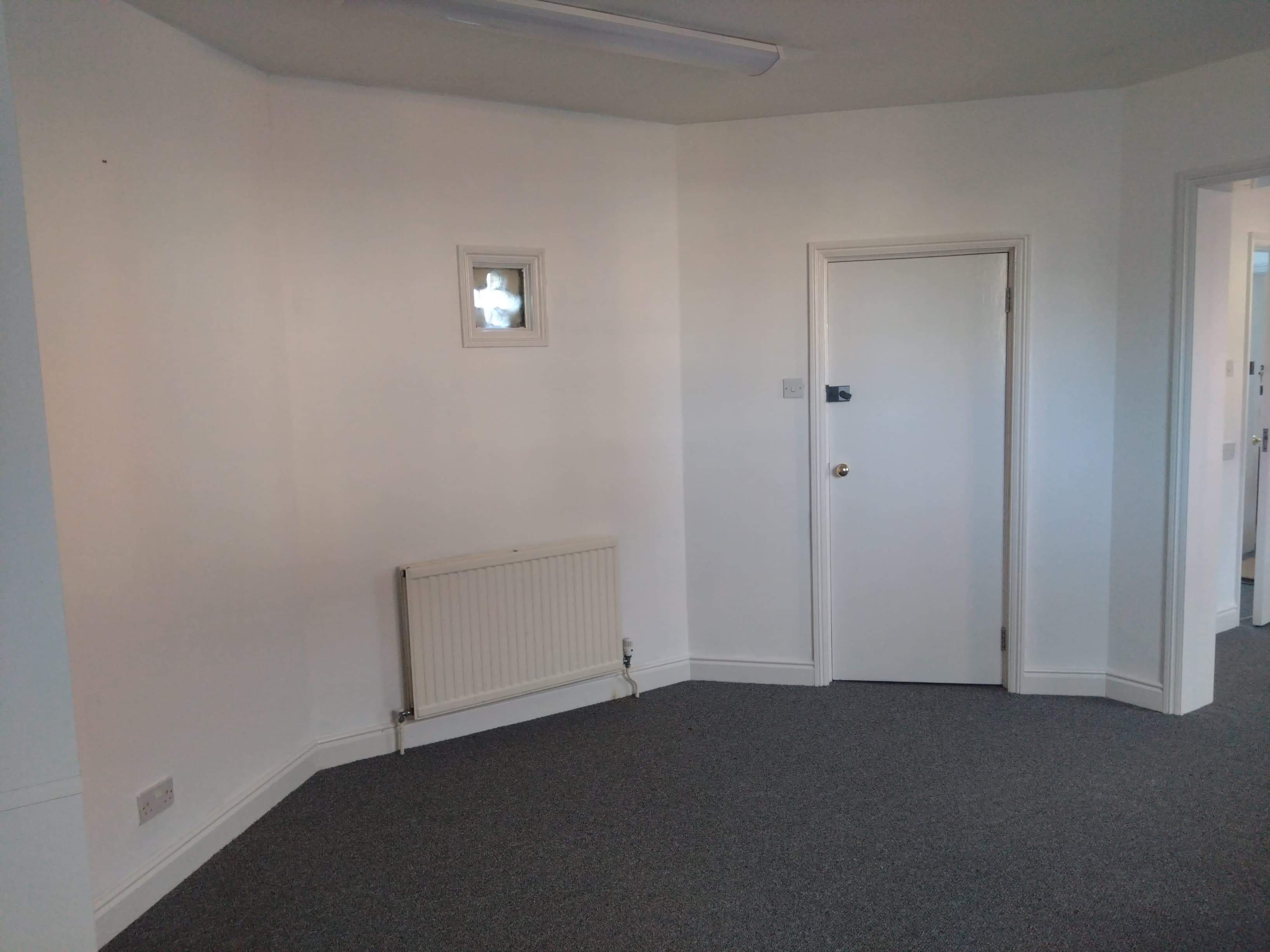 115438-115438-772541.jpg 115438-115438-772541.jpg