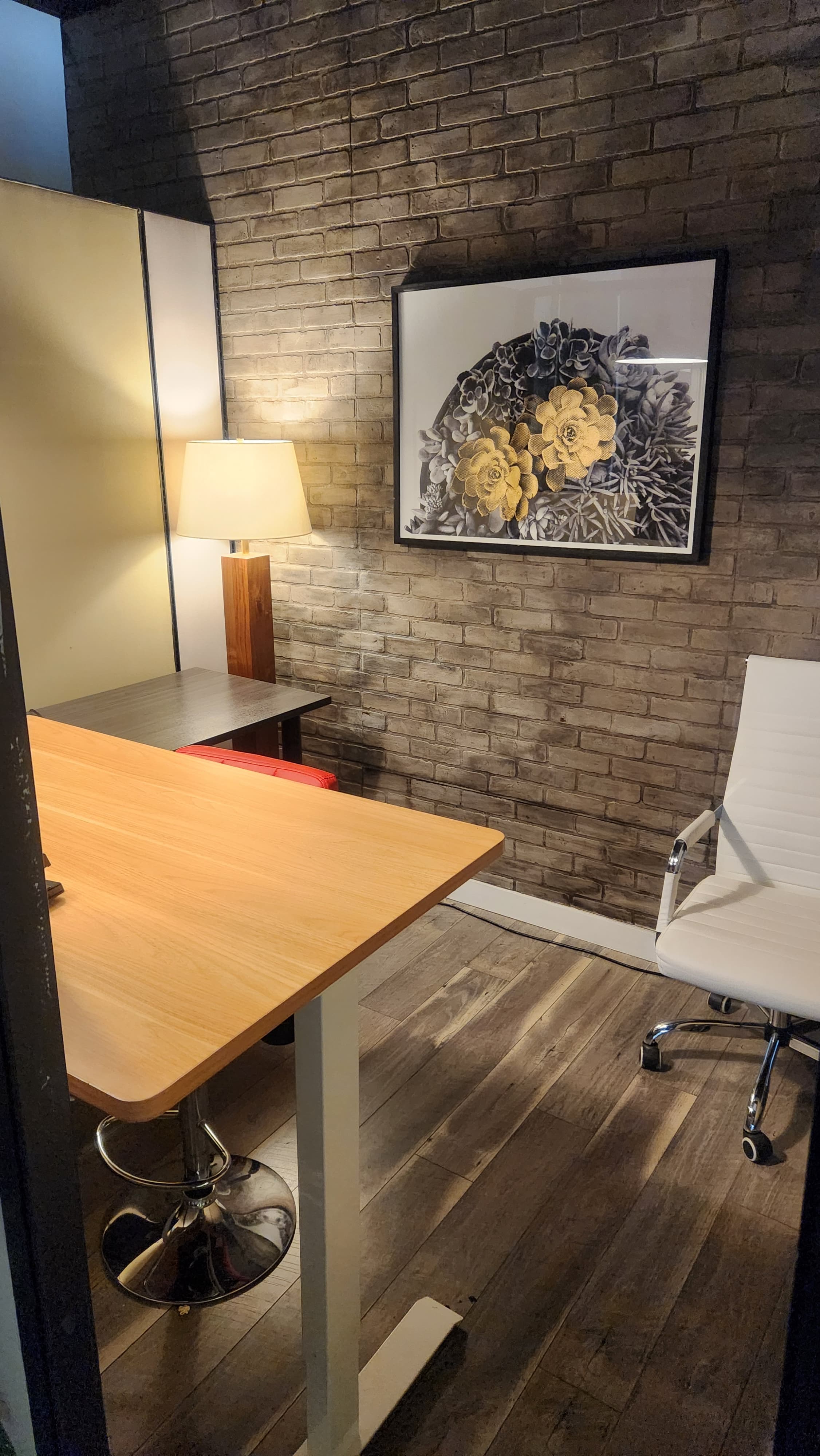 Quiet desks with added privacy and storage—ideal for professionals who want a consistent, focused place to work. Quiet desks with added privacy and storage—ideal for professionals who want a consistent, focused place to work.