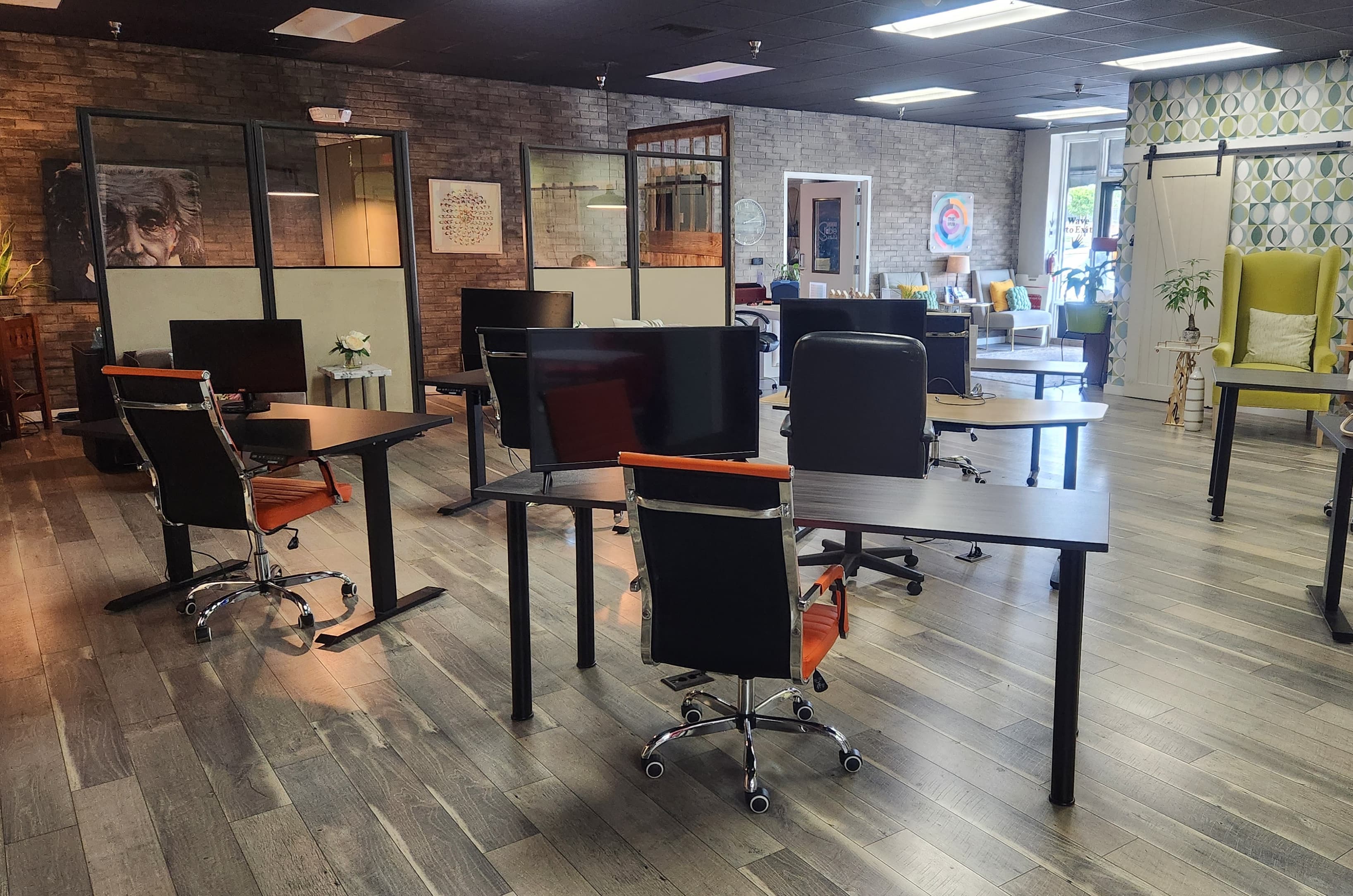 Open, flexible seating perfect for drop-in workdays. Plug in, get focused, and enjoy a no-commitment workspace. Open, flexible seating perfect for drop-in workdays. Plug in, get focused, and enjoy a no-commitment workspace.