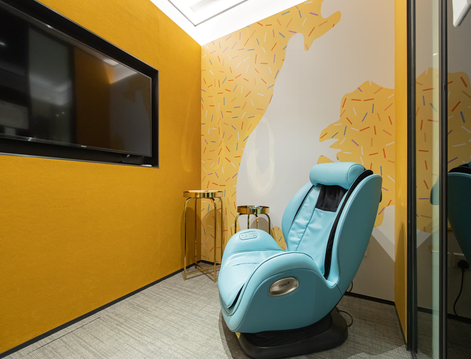 Breakout/Lounge Space Breakout/Lounge Space