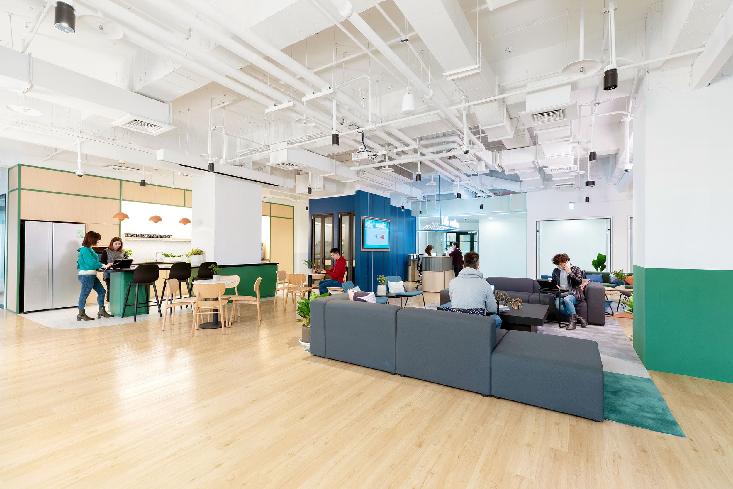 Breakout/Lounge Space Breakout/Lounge Space