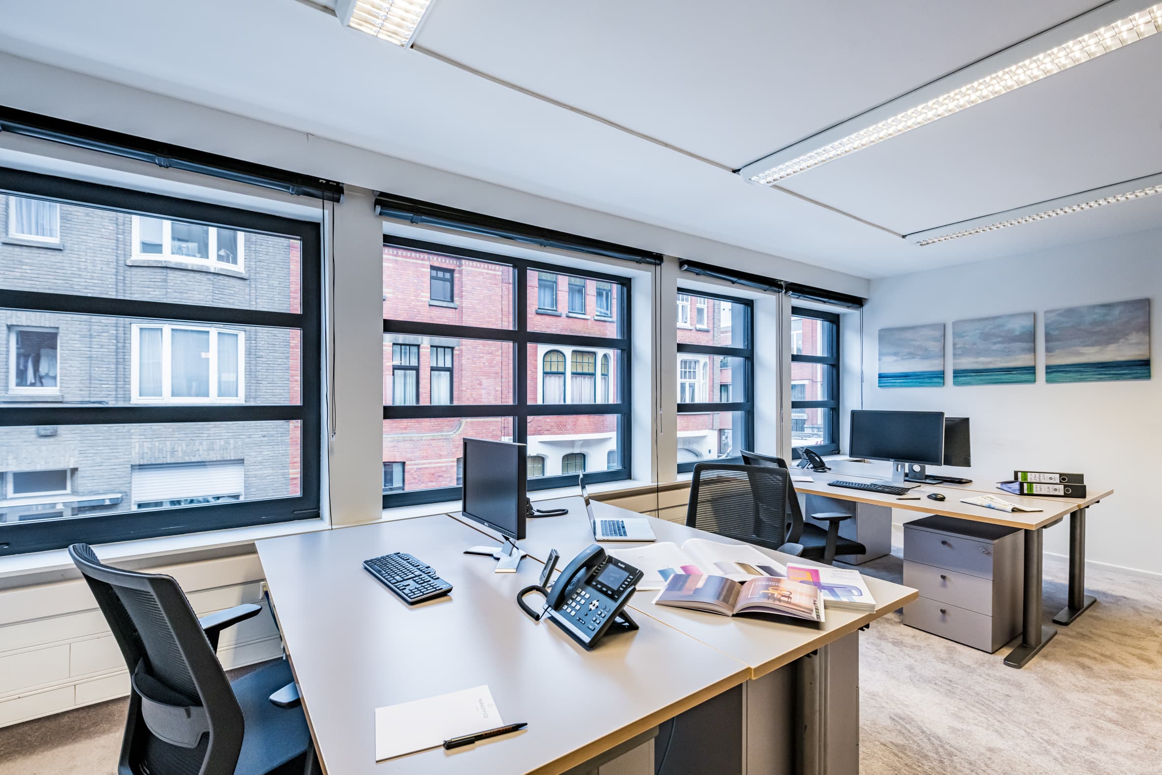 Full service offices Full service offices