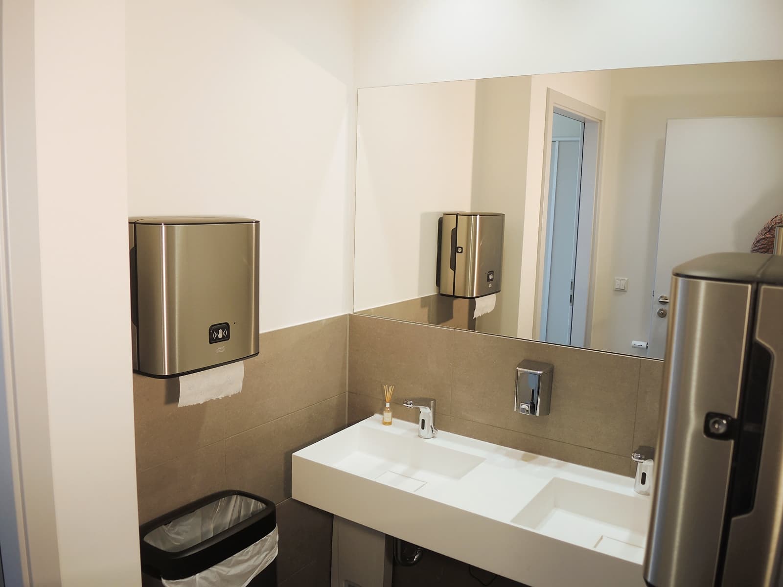 Toilets/ Bathroom Toilets/ Bathroom