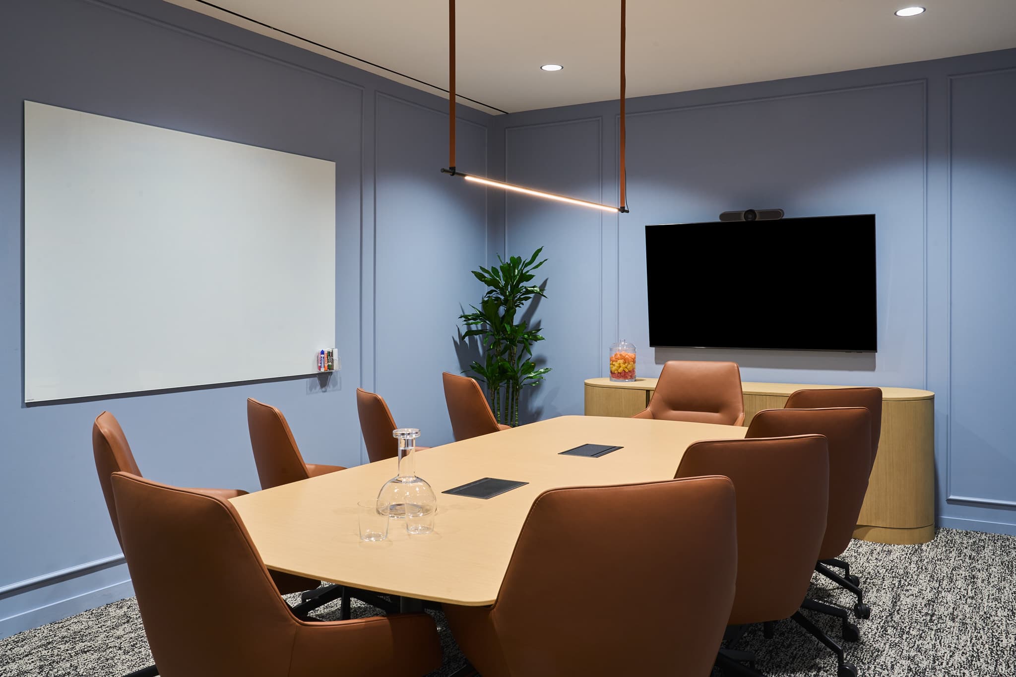 Clarendon Meeting Room (accommodates 10 ppl) Clarendon Meeting Room (accommodates 10 ppl)