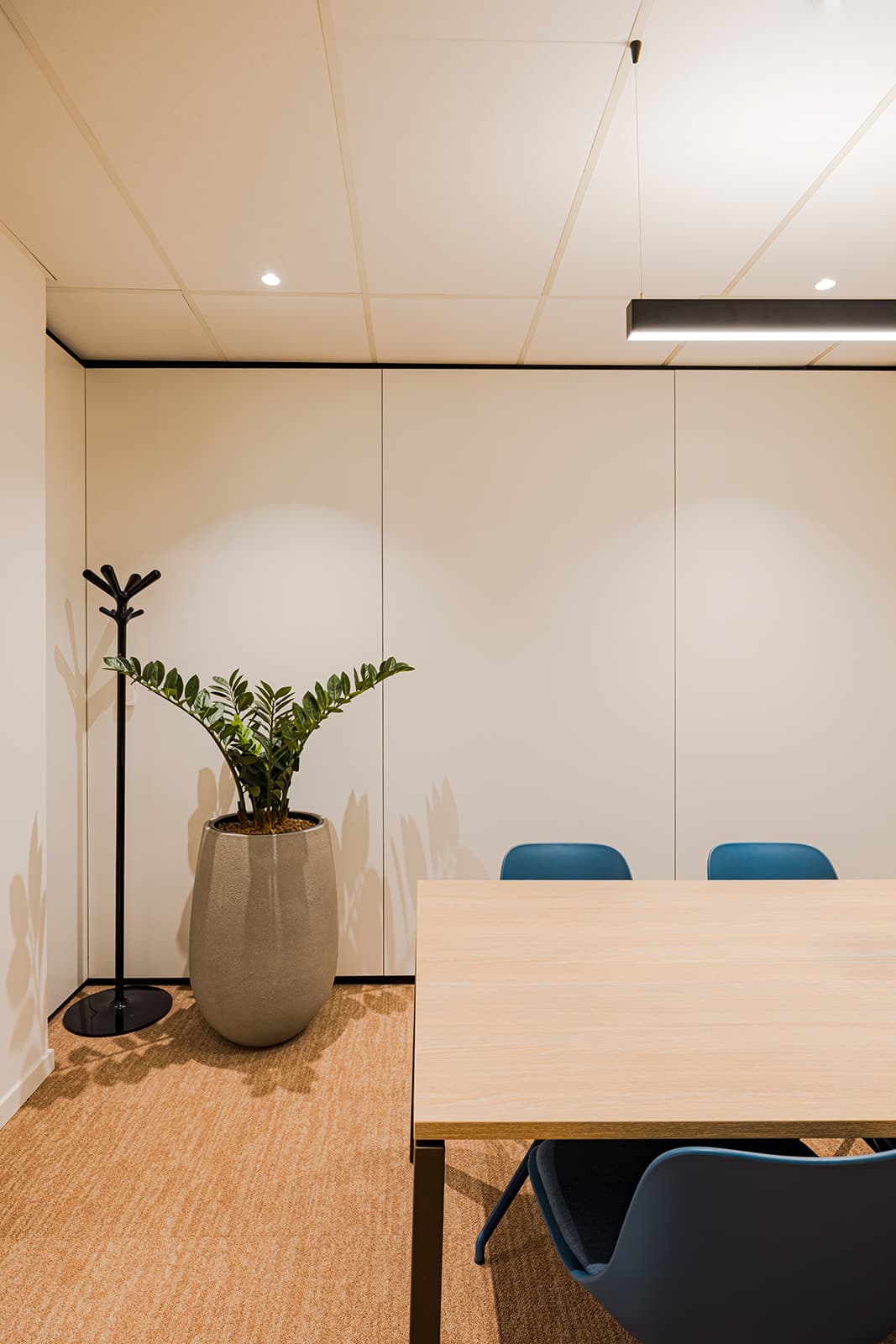 Meetingroom for 6 people Meetingroom for 6 people