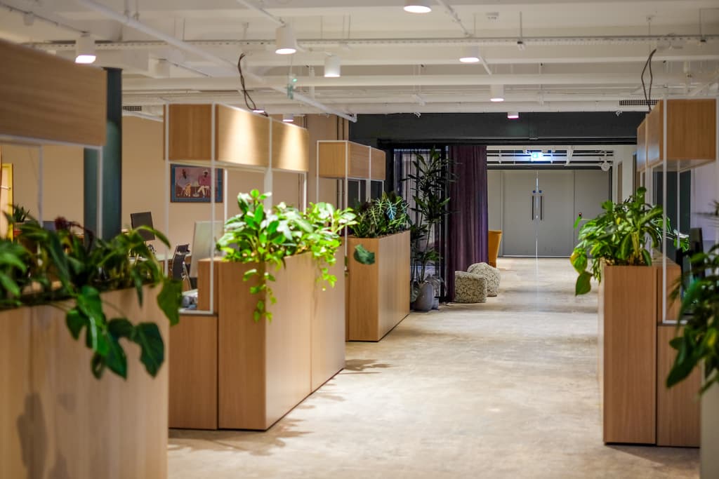 Hot desks Hot desks