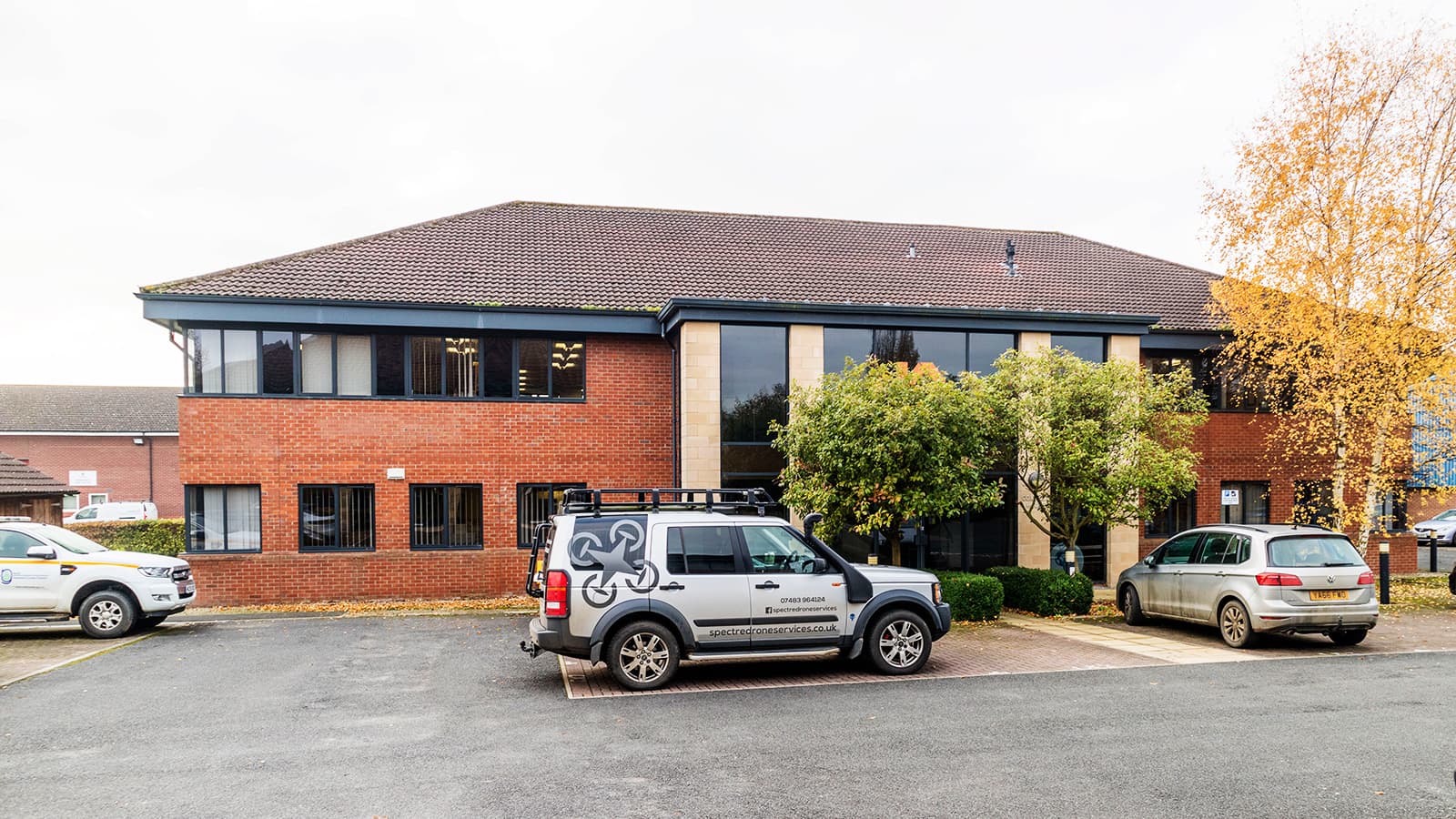 Modern Purpose Built Office Modern Purpose Built Office