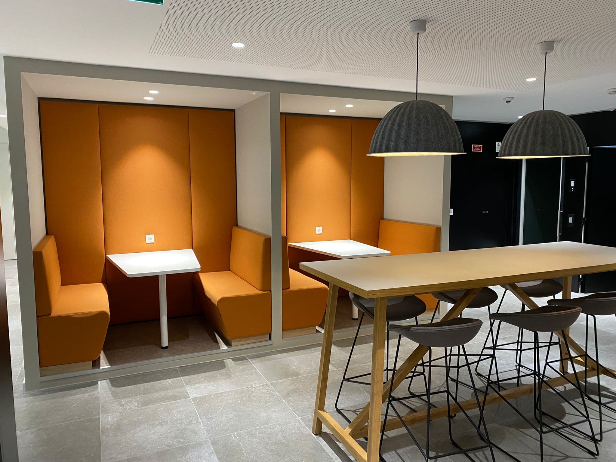 Breakout/Lounge Space Breakout/Lounge Space