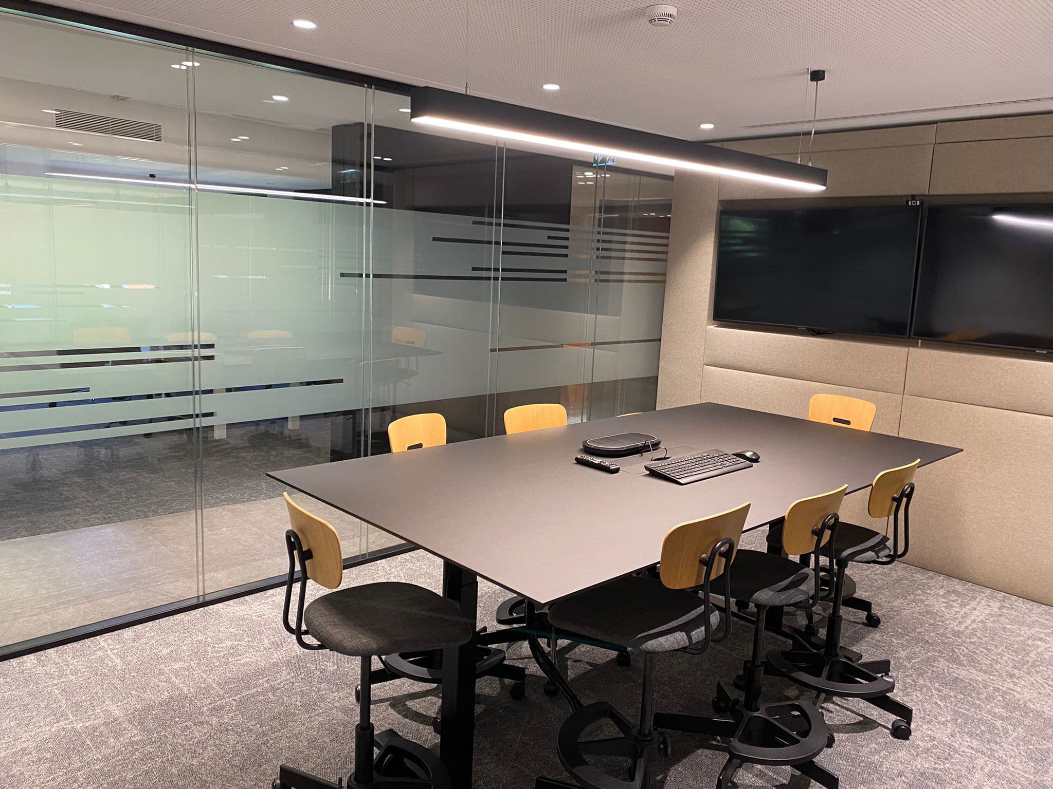 111567-111567-769920.jpg 111567-111567-769920.jpg