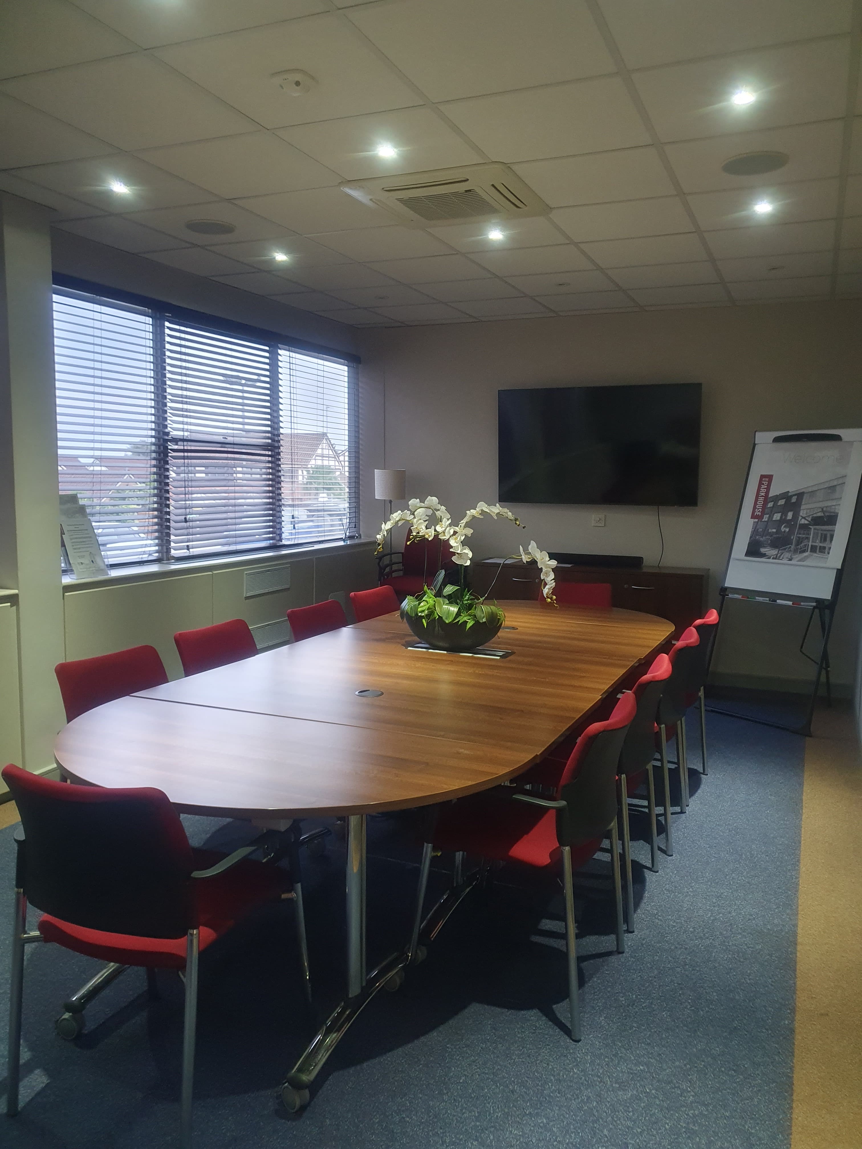 MEETING ROOM MEETING ROOM