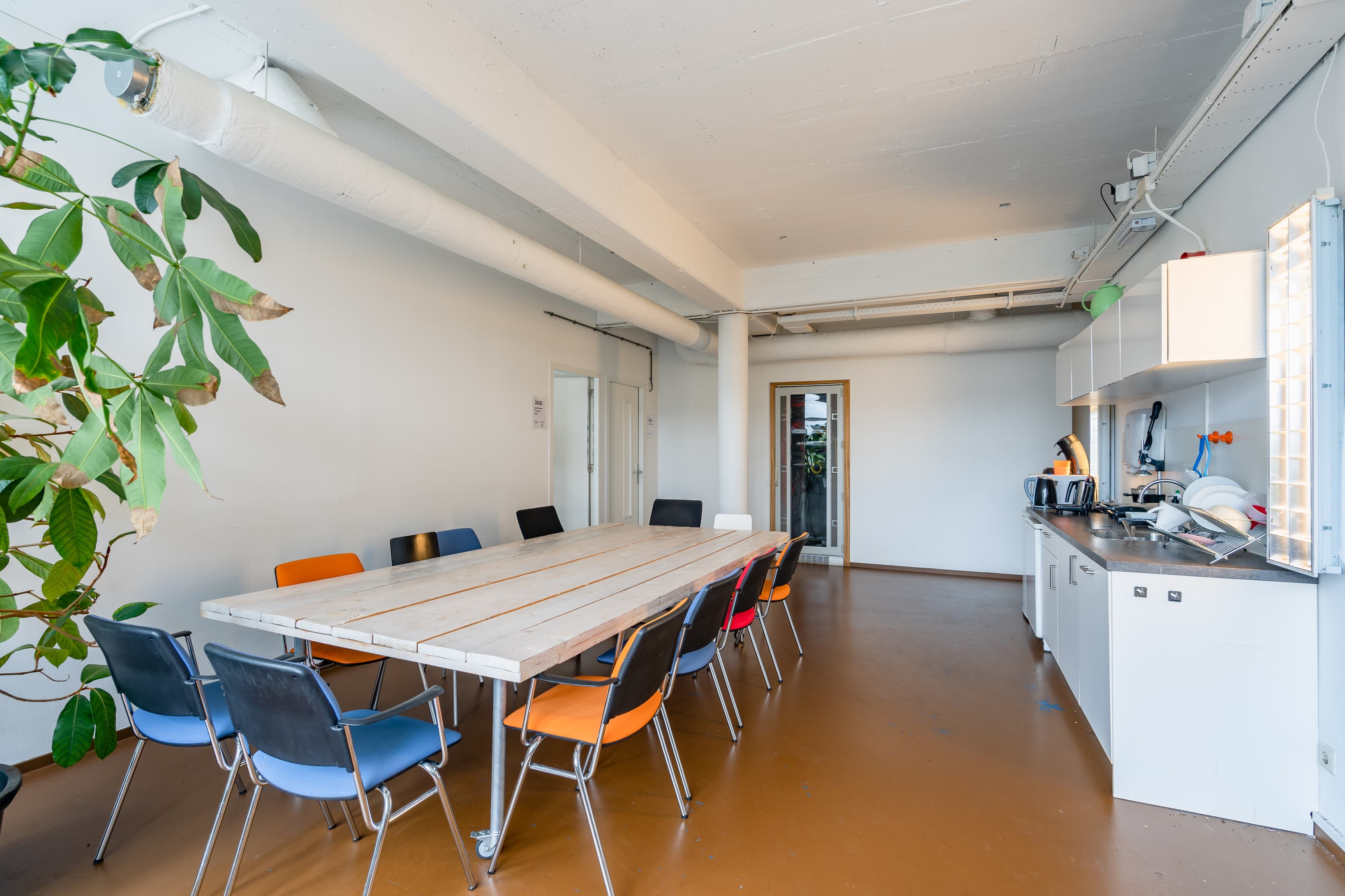 Breakout/Lounge Space Breakout/Lounge Space