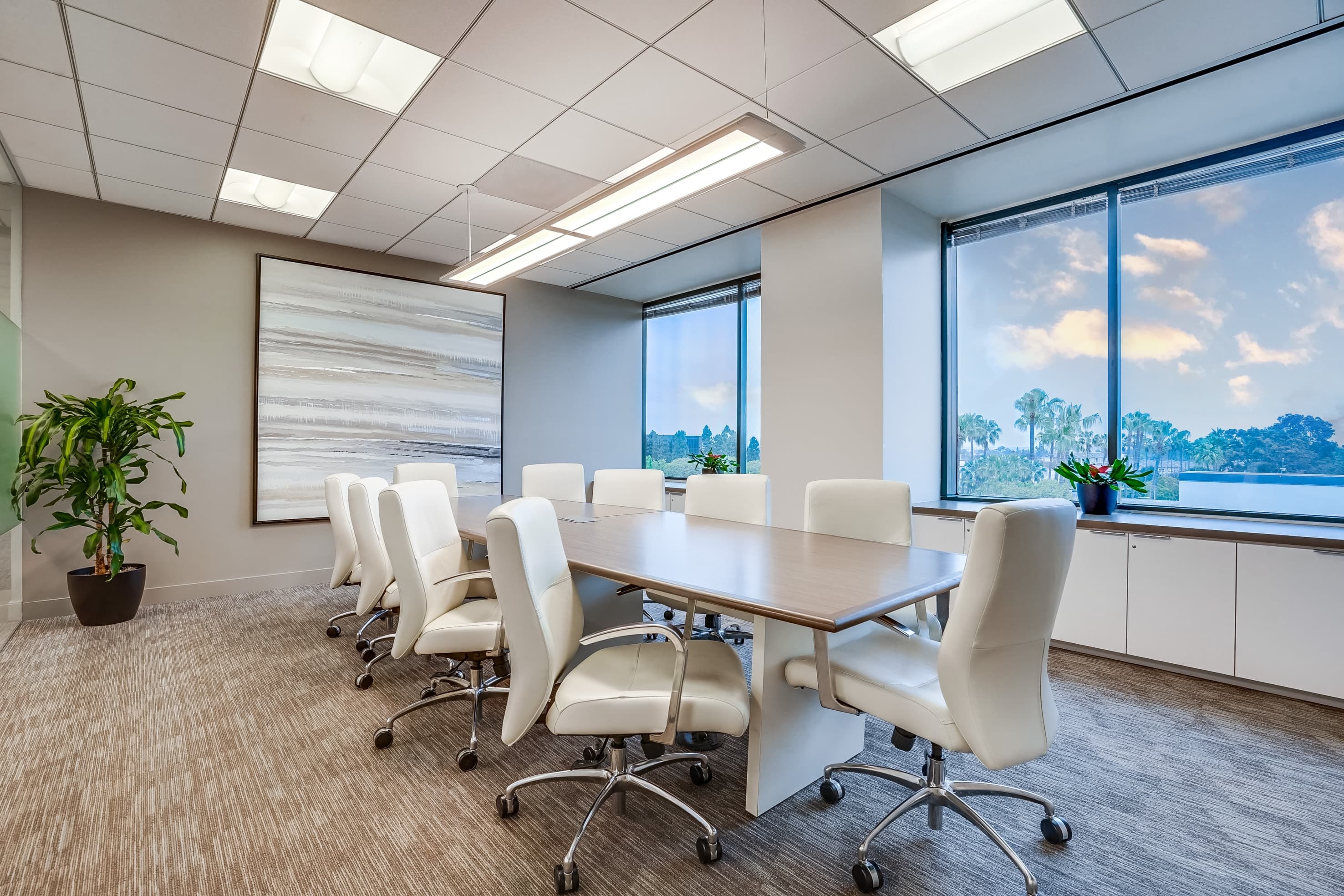 Large Conference Room Large Conference Room