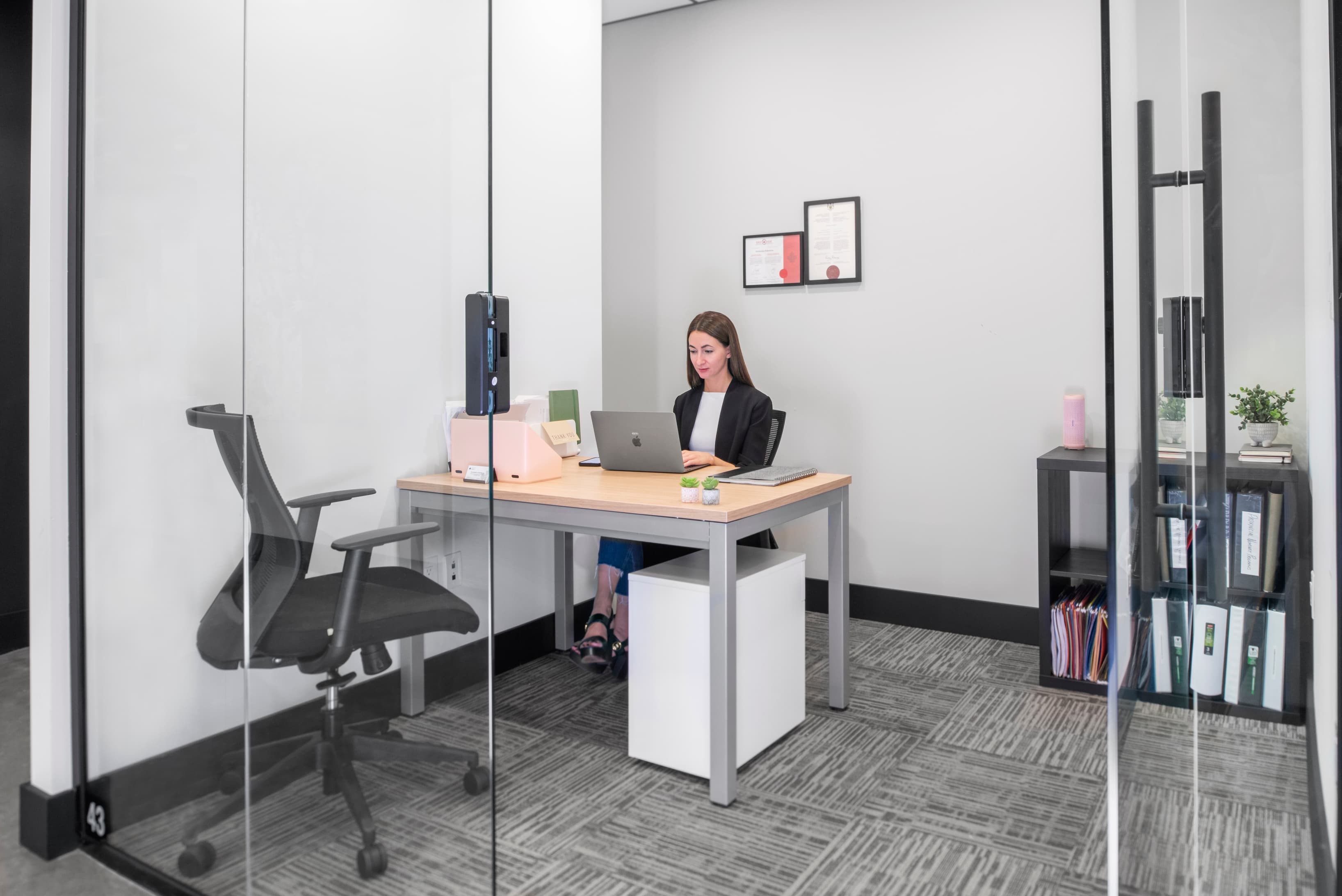 1 person office 1 person office