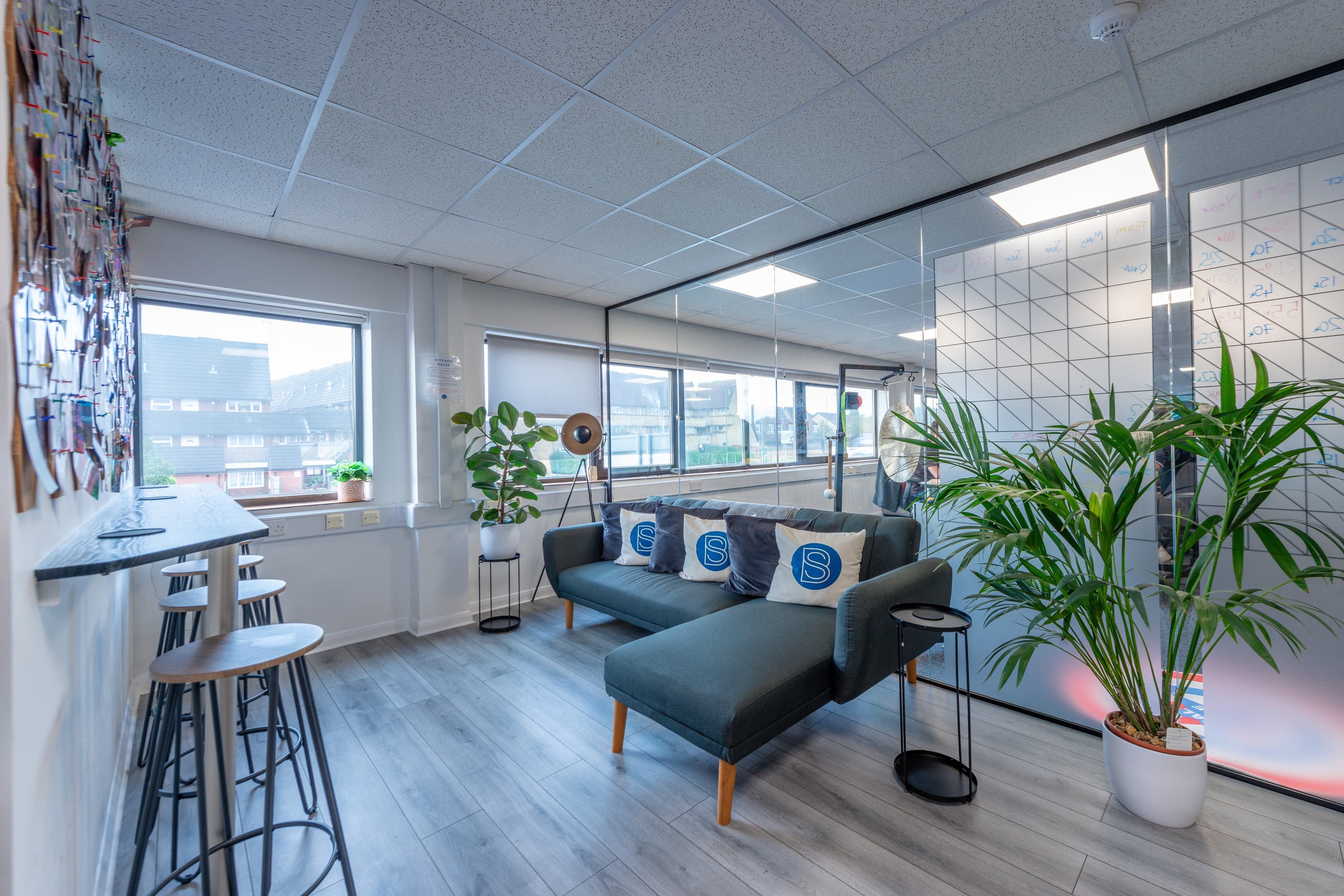 Breakout/Lounge Space Breakout/Lounge Space