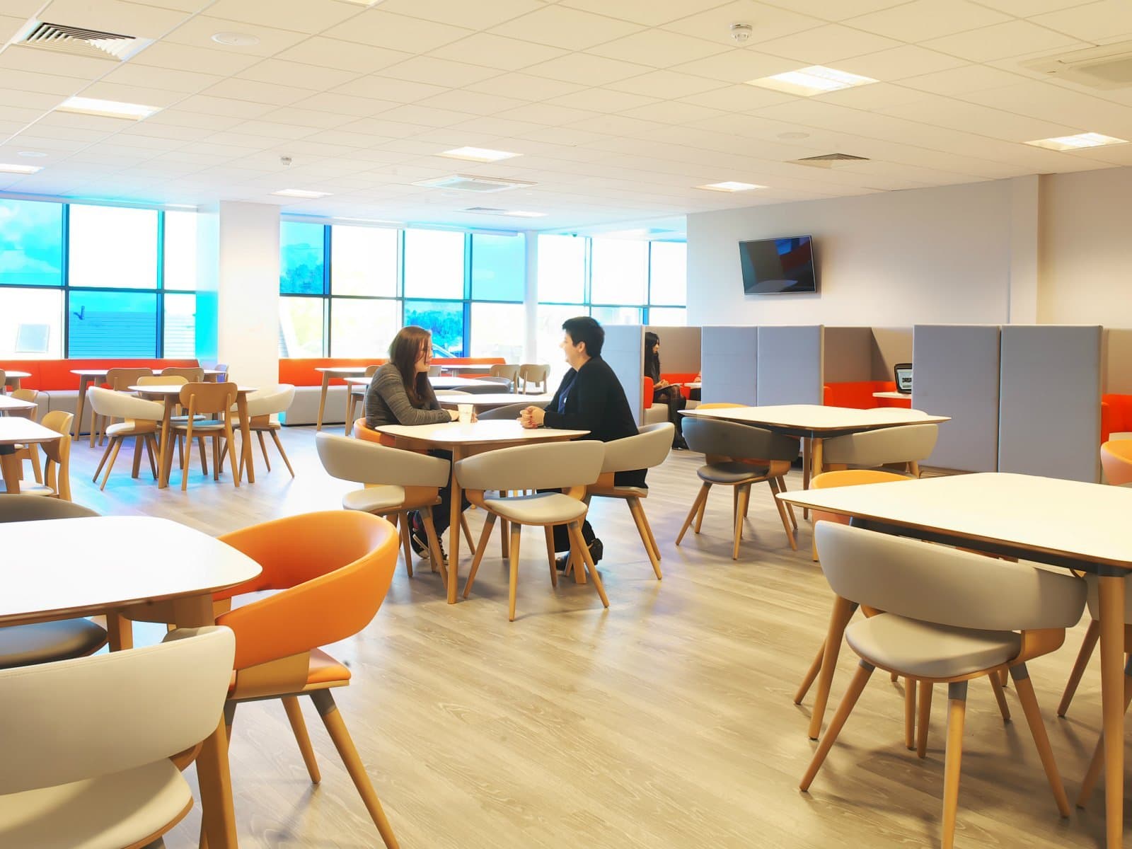 24941-24941-737034.jpg 24941-24941-737034.jpg