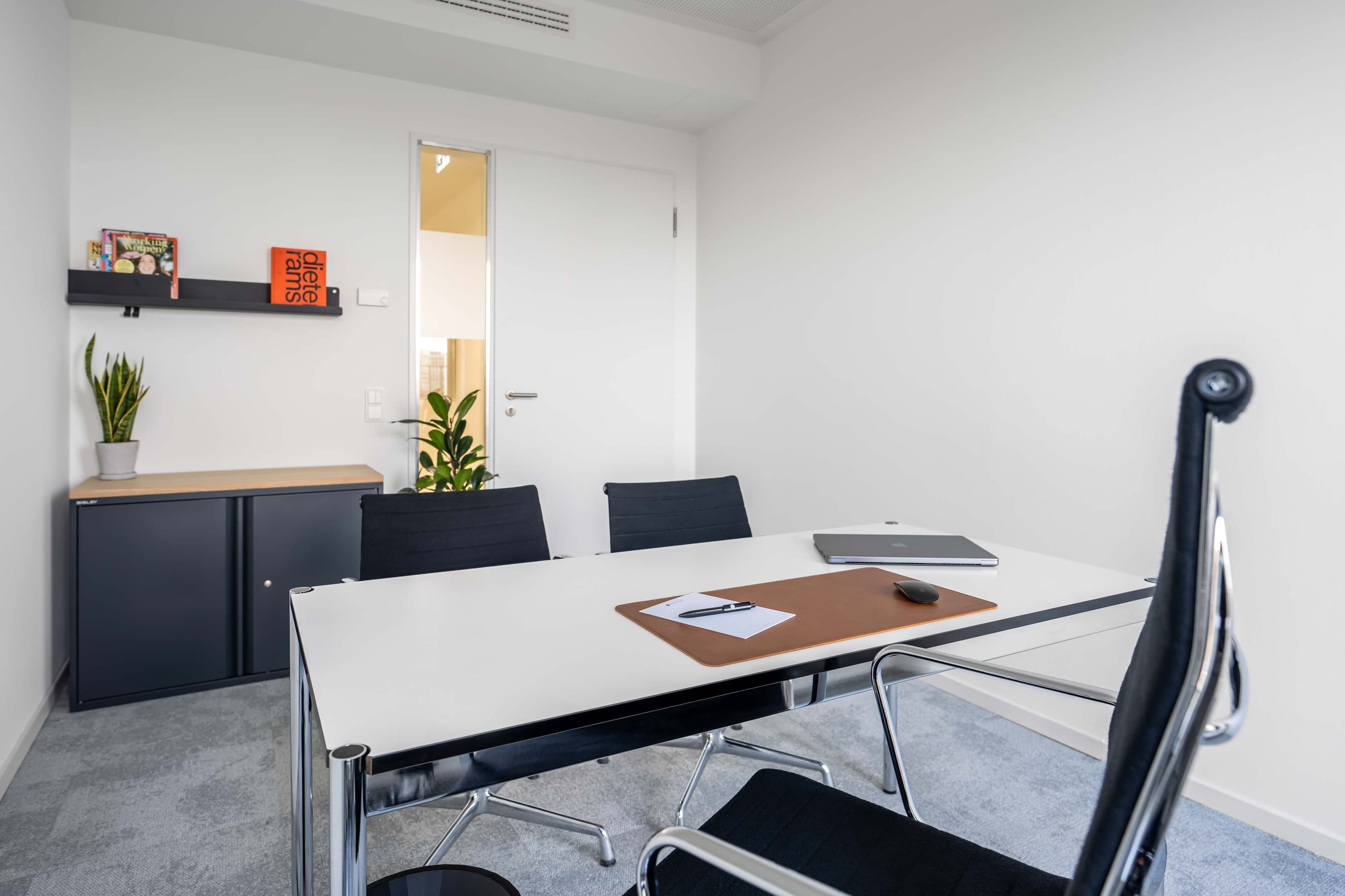 Private Office Private Office