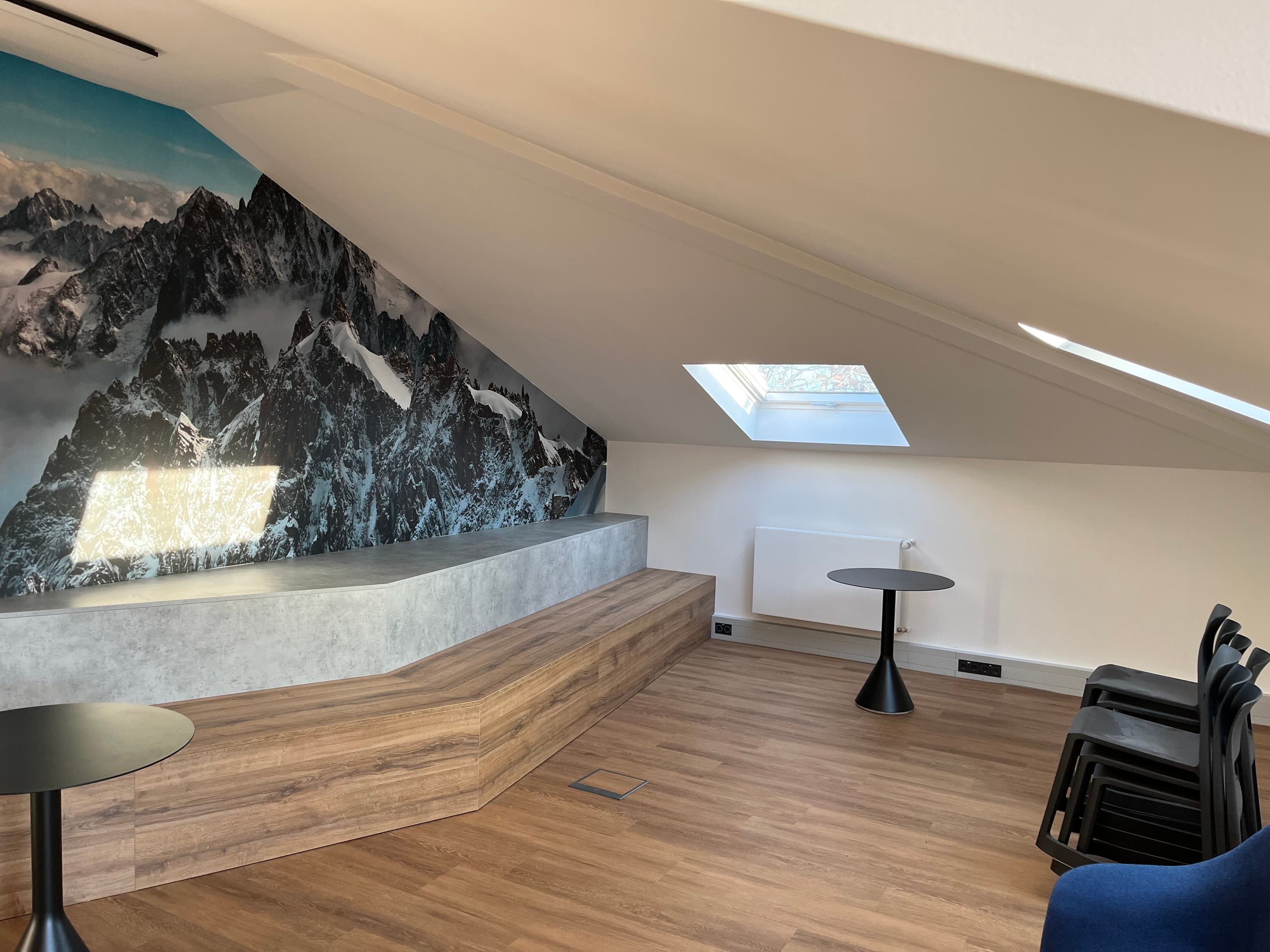 Breakout/Lounge Space Breakout/Lounge Space