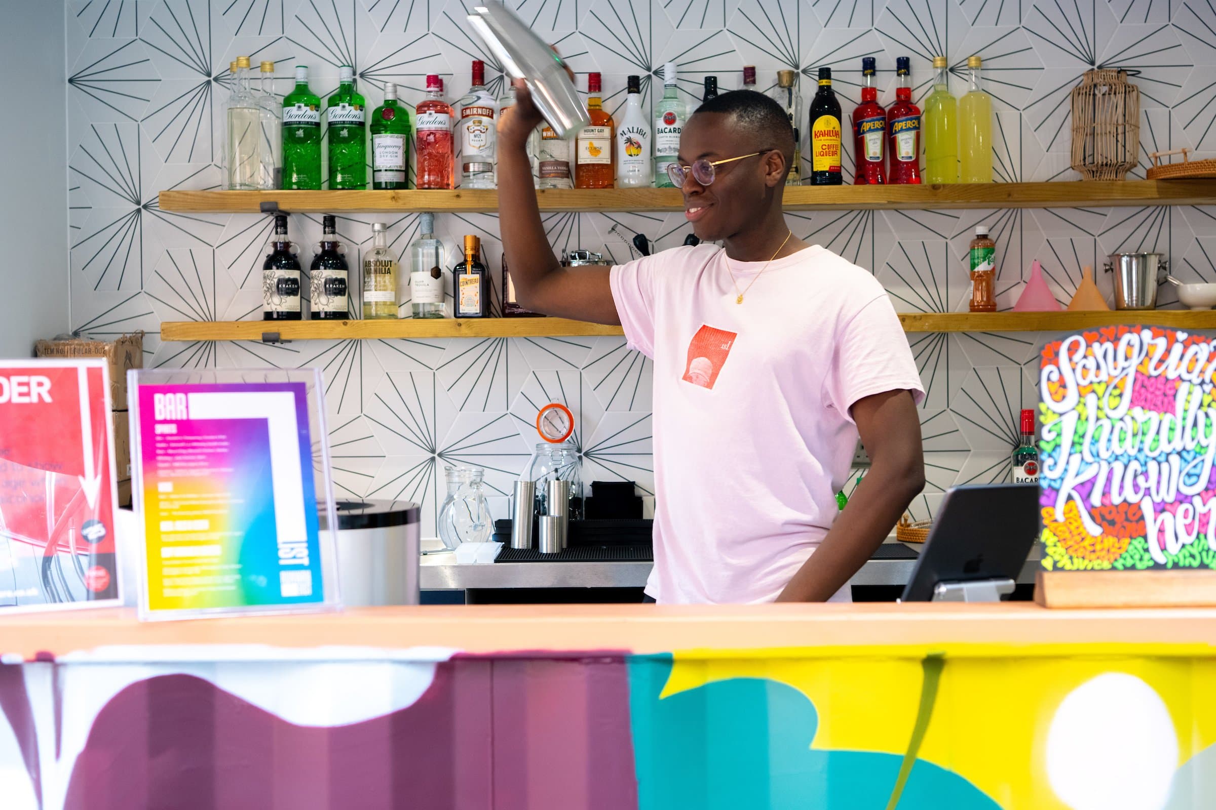 Bar Bar