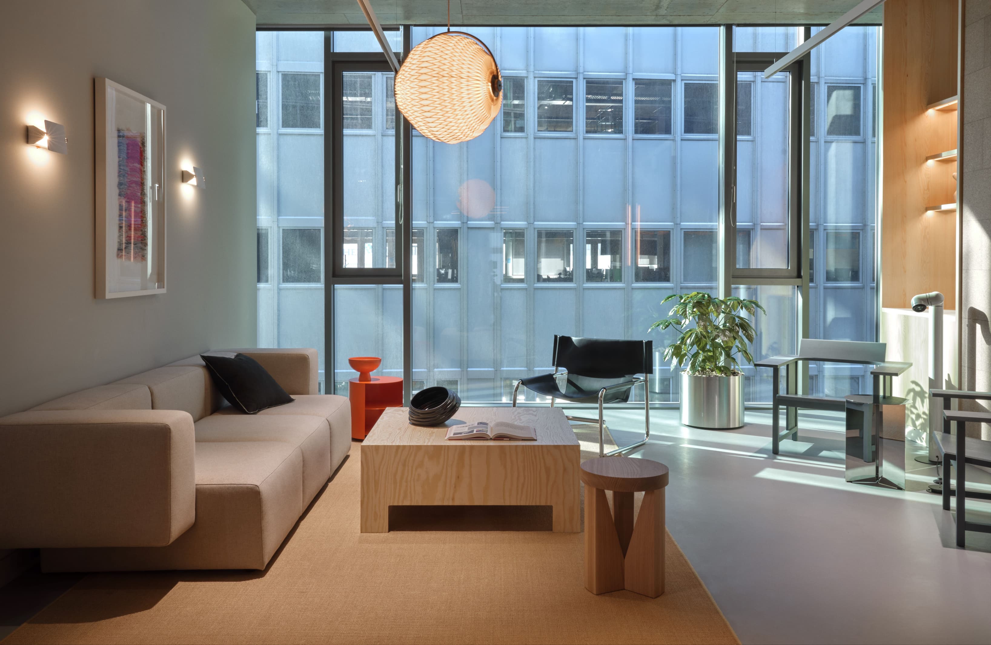 Breakout/Lounge Space Breakout/Lounge Space