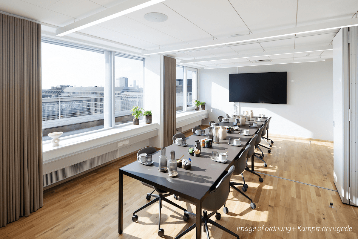 Visualization of a meeting room from another location Visualization of a meeting room from another location