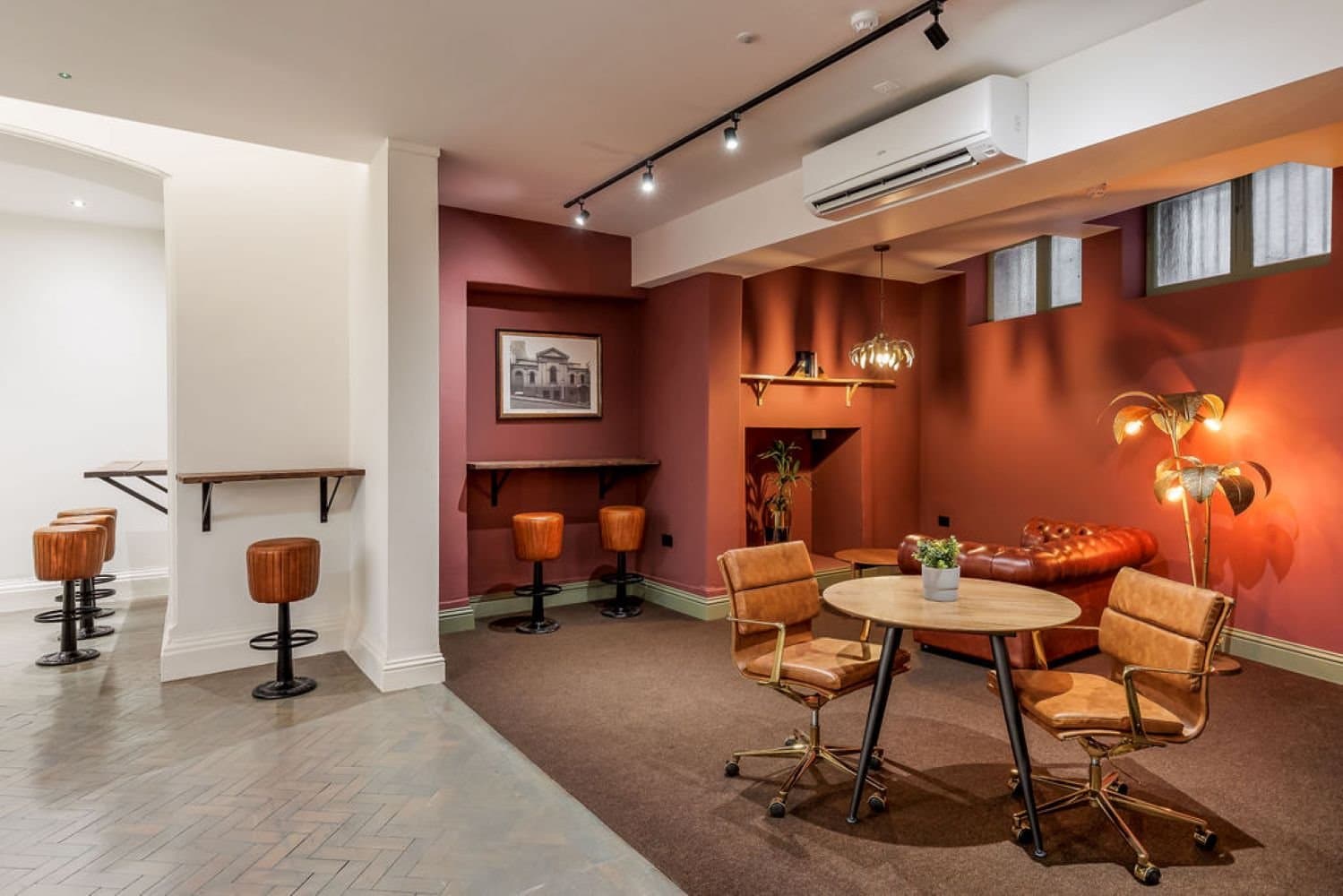 Breakout/Lounge Space Breakout/Lounge Space