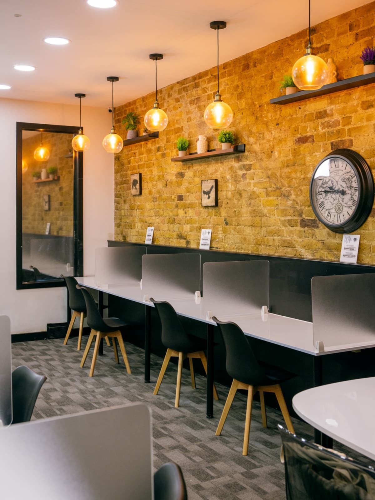 Seating area: Comfortable work desks and cozy lounge seating available Seating area: Comfortable work desks and cozy lounge seating available