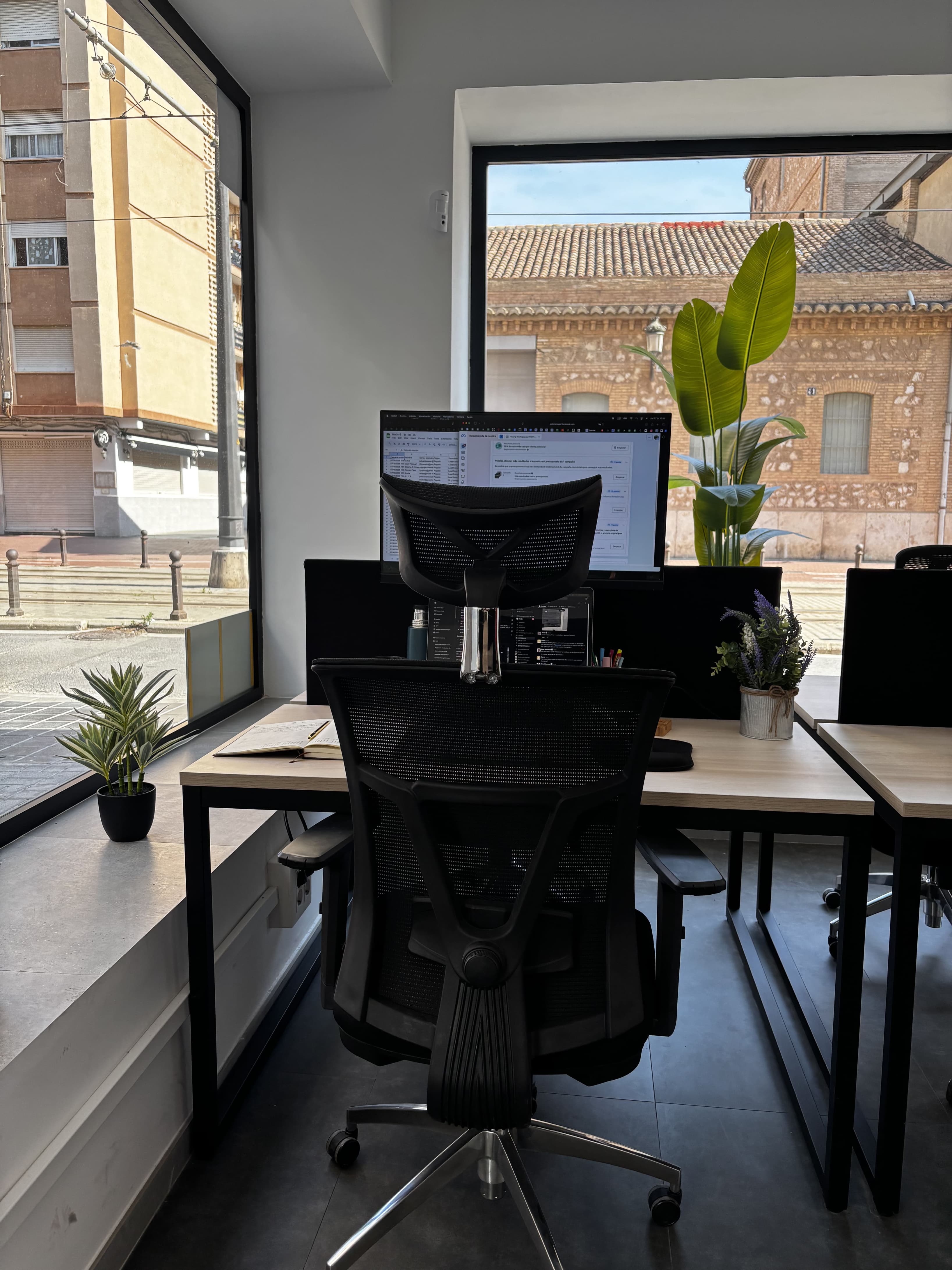 Fixed Desk Cabanyal Fixed Desk Cabanyal