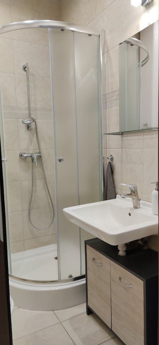 Toilets/ Bathroom Toilets/ Bathroom