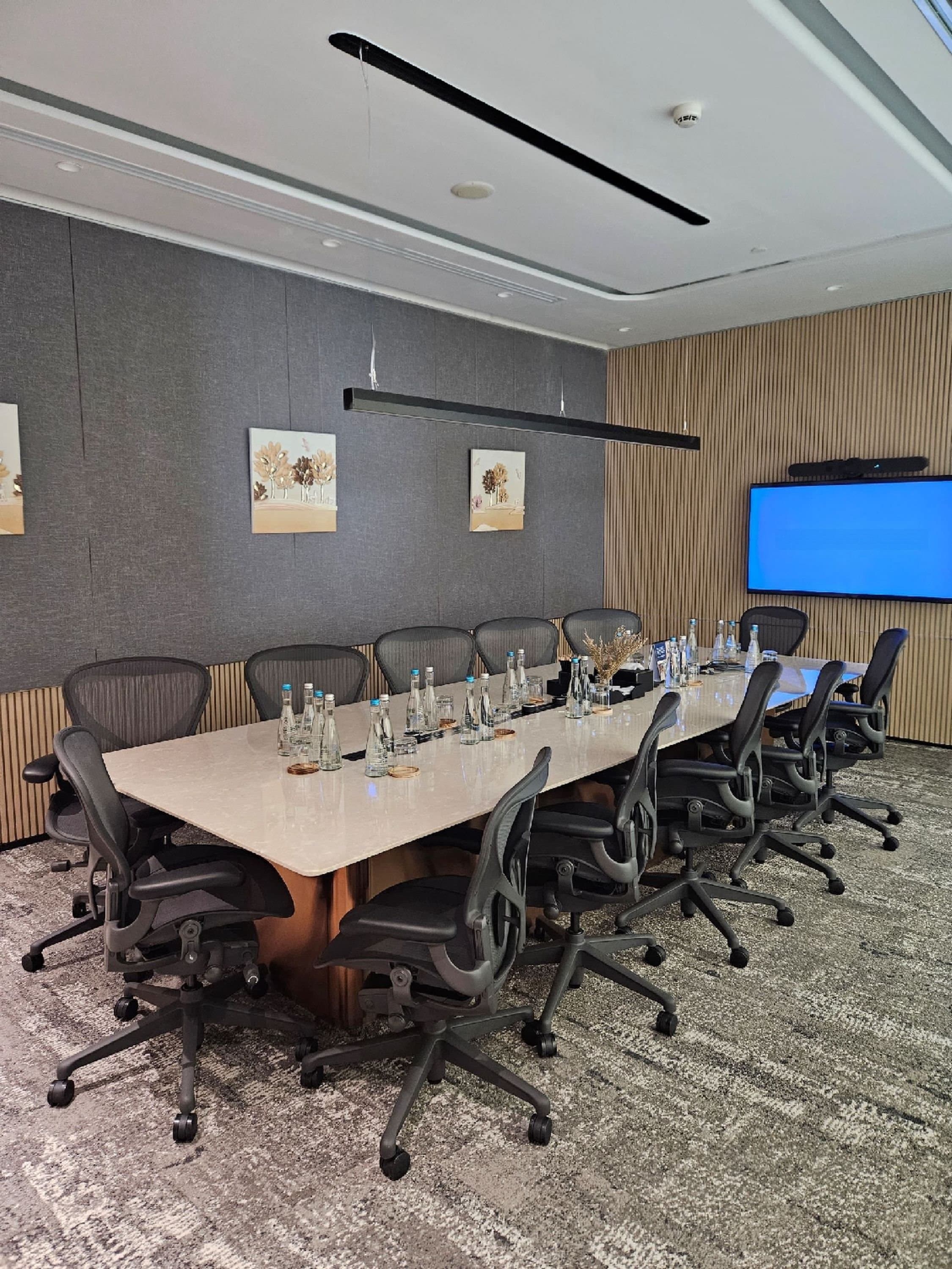 100242-100242-654215.jpg 100242-100242-654215.jpg