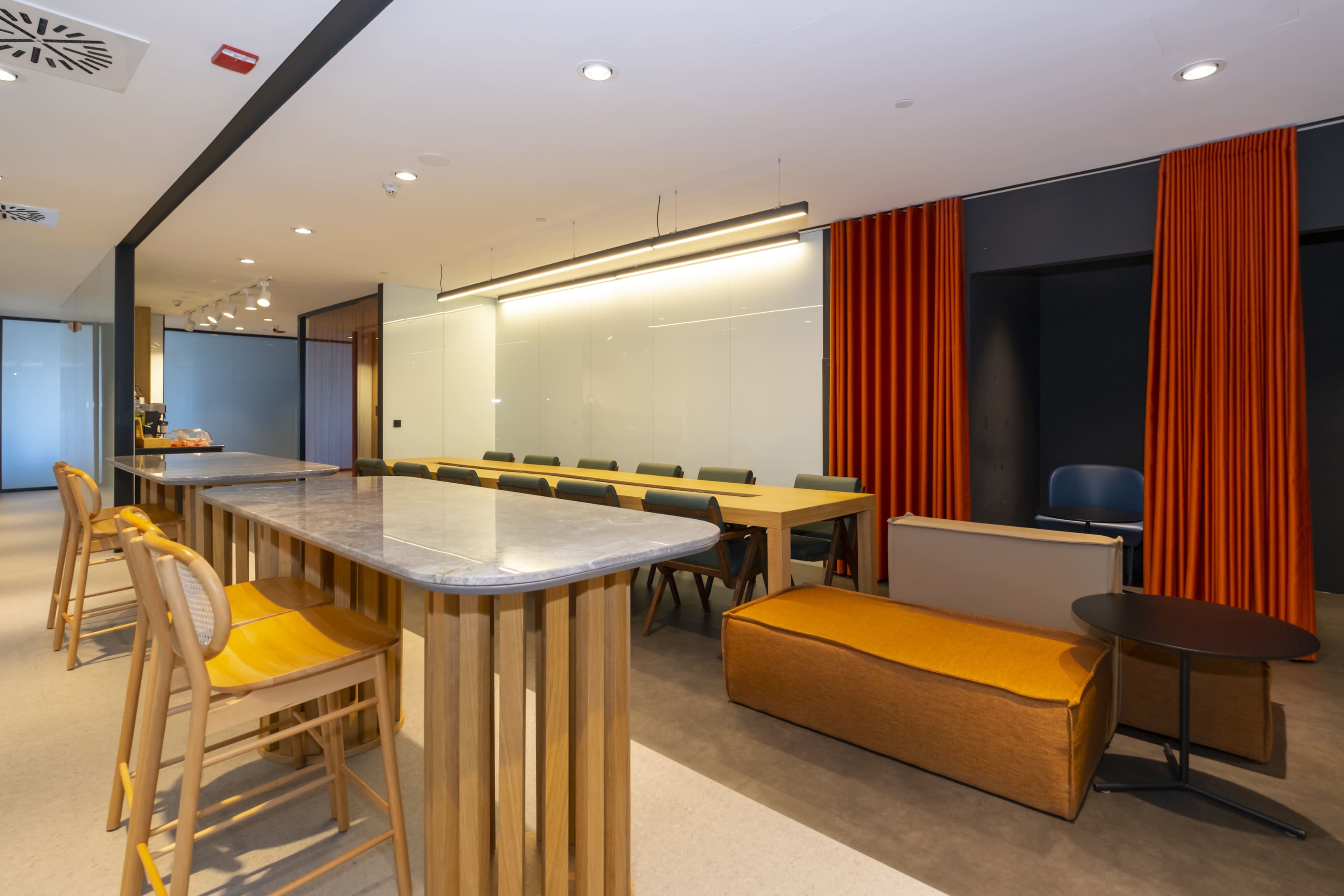 Breakout/Lounge Space Breakout/Lounge Space