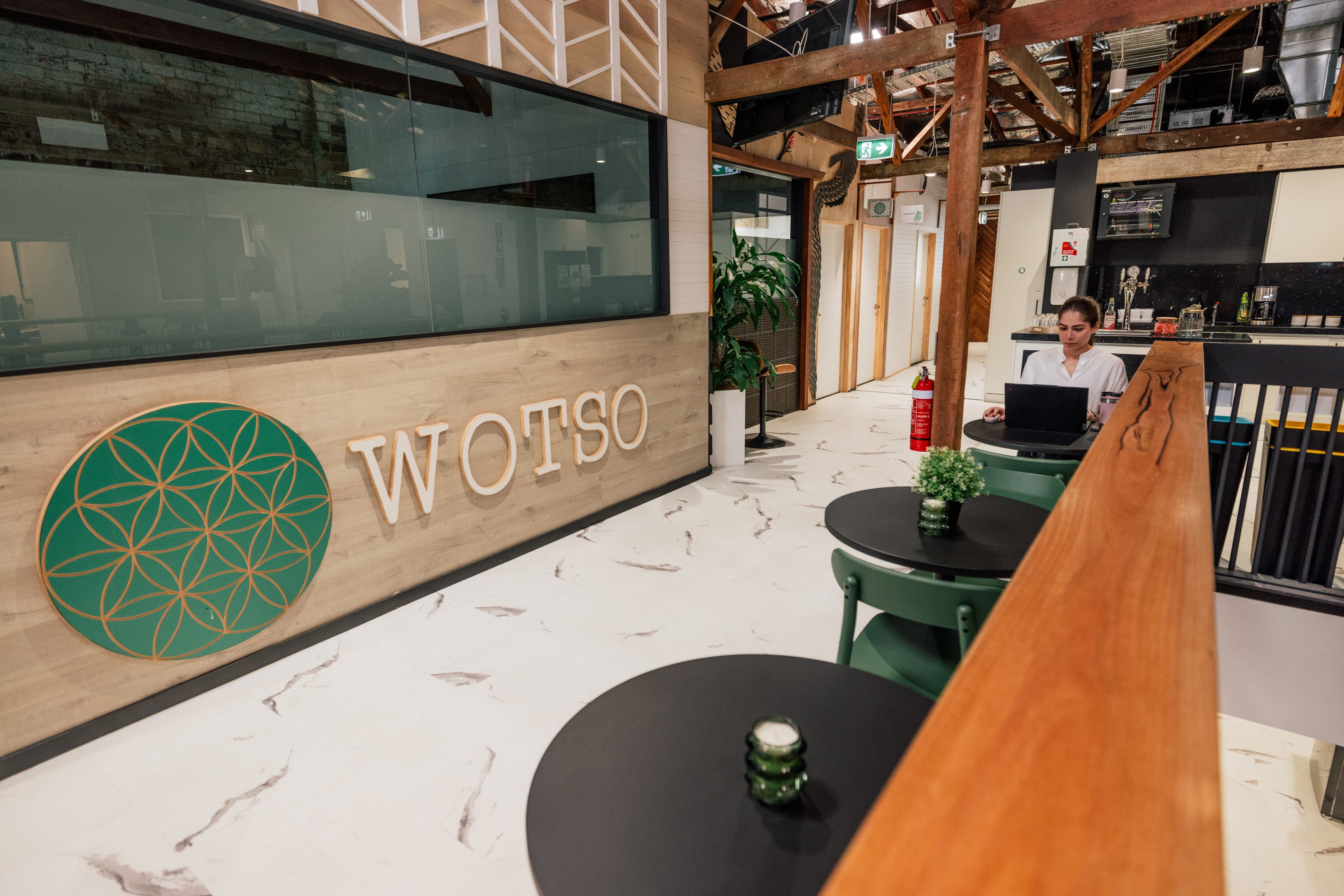 Breakout Space Breakout Space