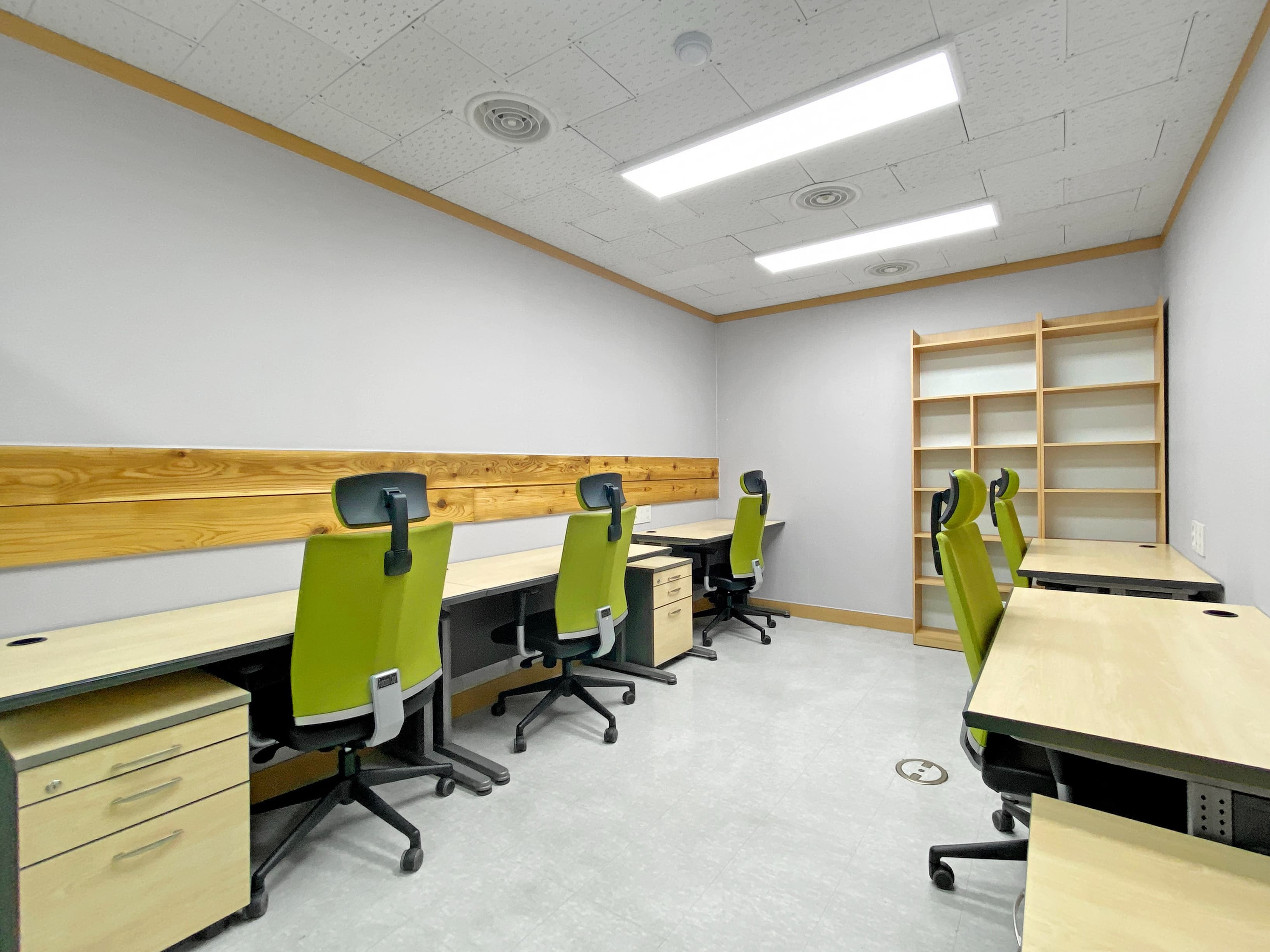 103707-103707-657162.jpg 103707-103707-657162.jpg