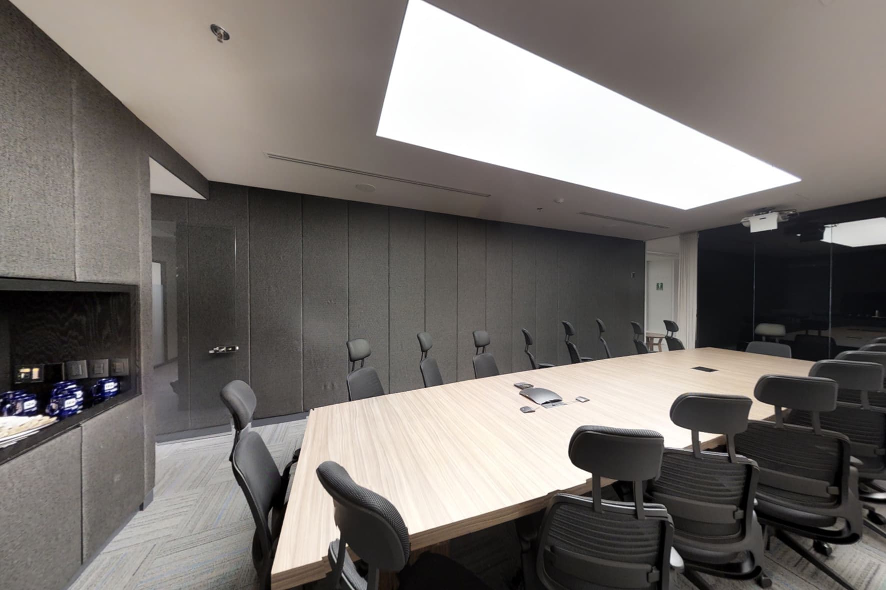 Learn about memberships designed for professionals who need access to IZA locations in Mexico. Learn about memberships designed for professionals who need access to IZA locations in Mexico.