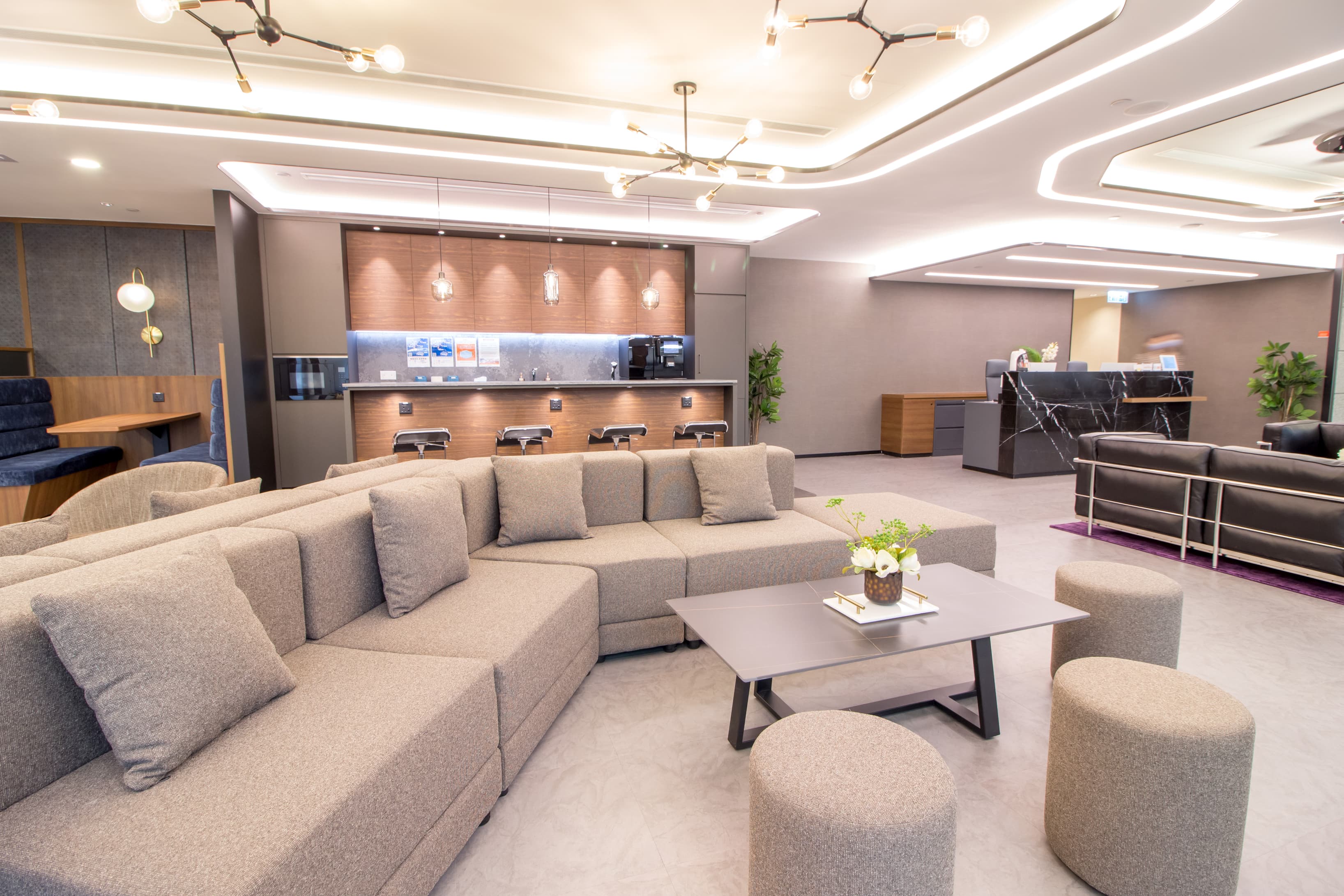 Breakout/Lounge Breakout/Lounge