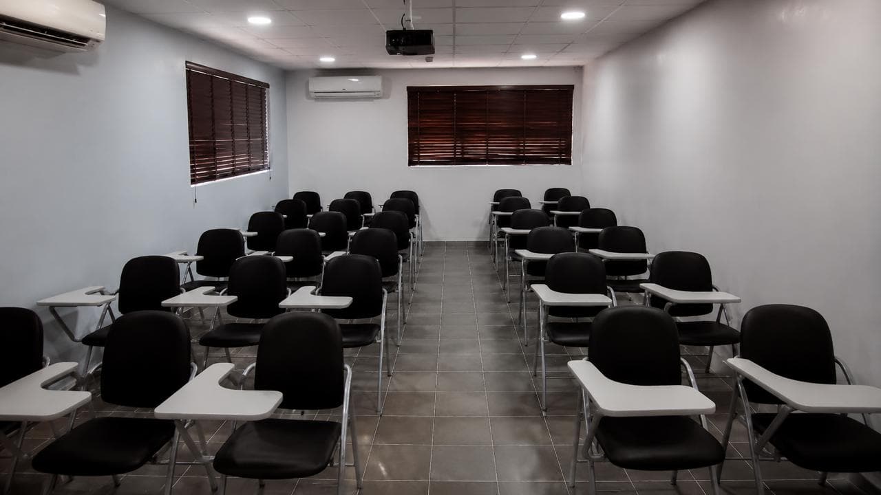 TRAINING ROOM TRAINING ROOM