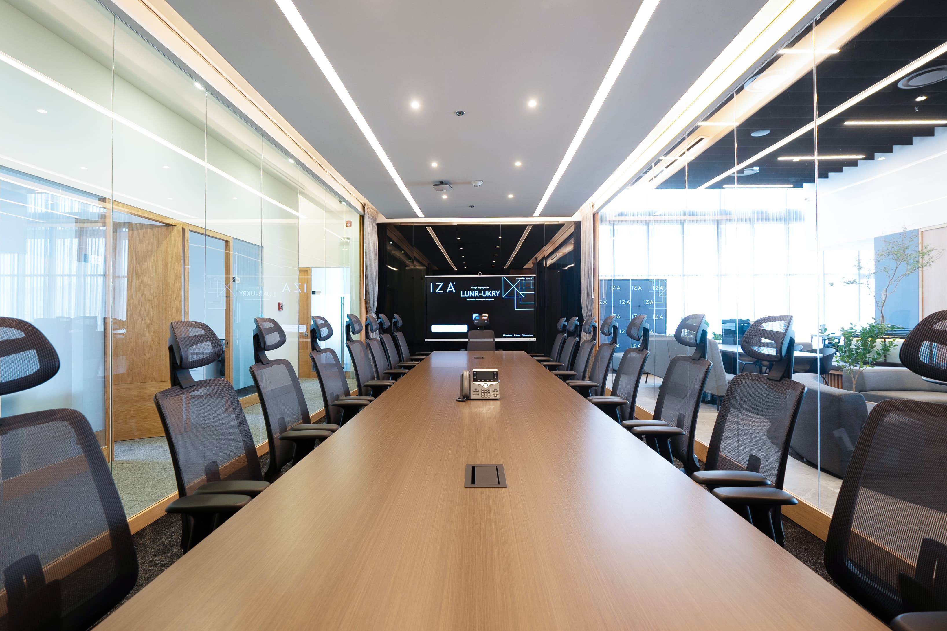 Learn about memberships designed for professionals who need access to IZA locations in Mexico. Learn about memberships designed for professionals who need access to IZA locations in Mexico.