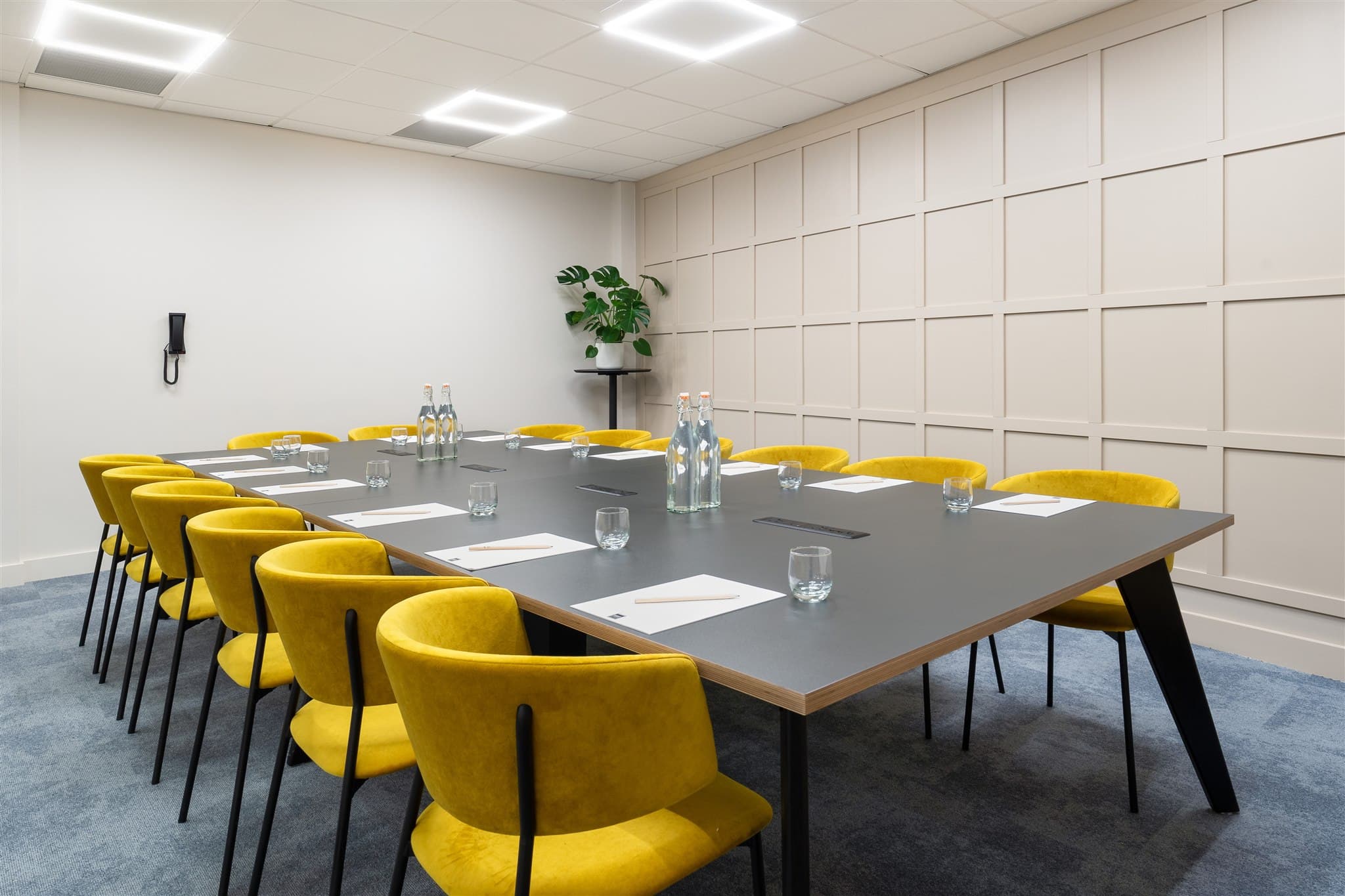 Meeting Room Meeting Room