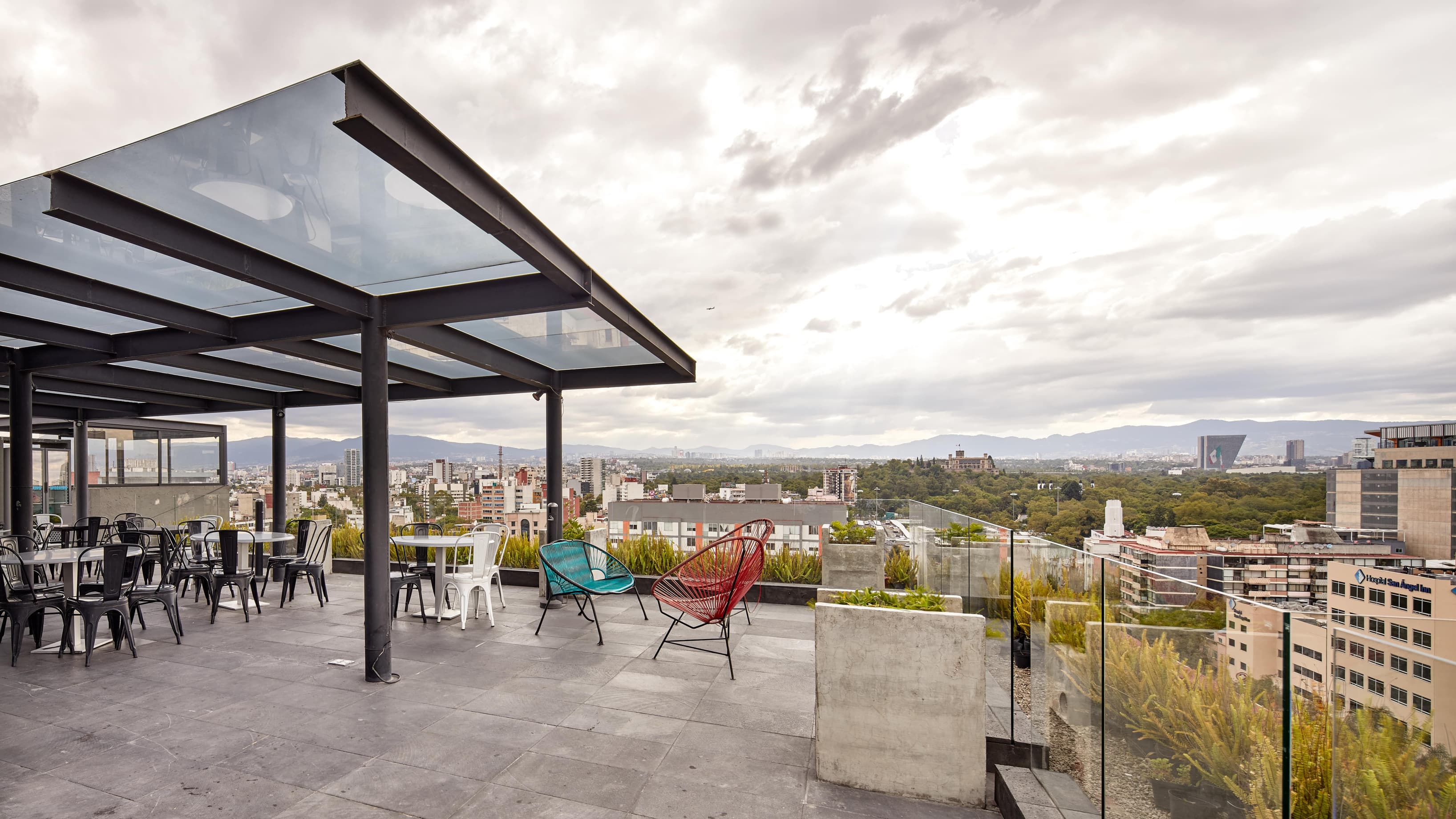 Breakout/Lounge Space Breakout/Lounge Space