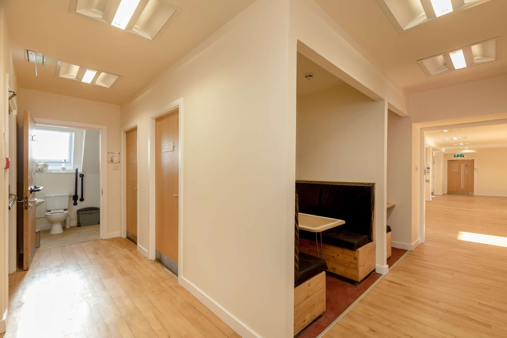 Toilets/ Bathroom Toilets/ Bathroom