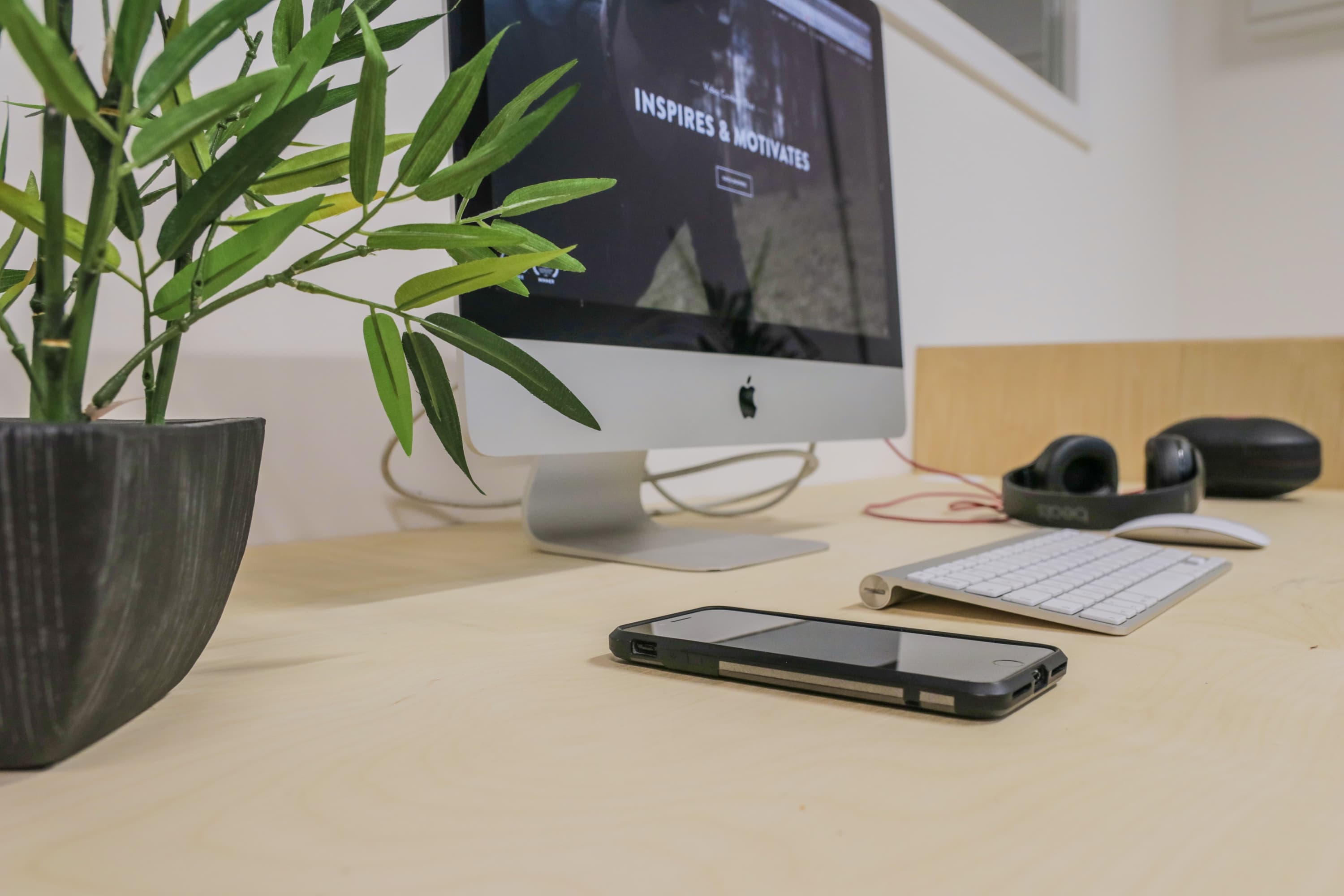 Coworking desk in action Coworking desk in action