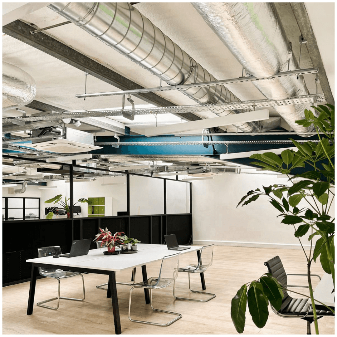 Dedicated desks on mezzanine floor Dedicated desks on mezzanine floor