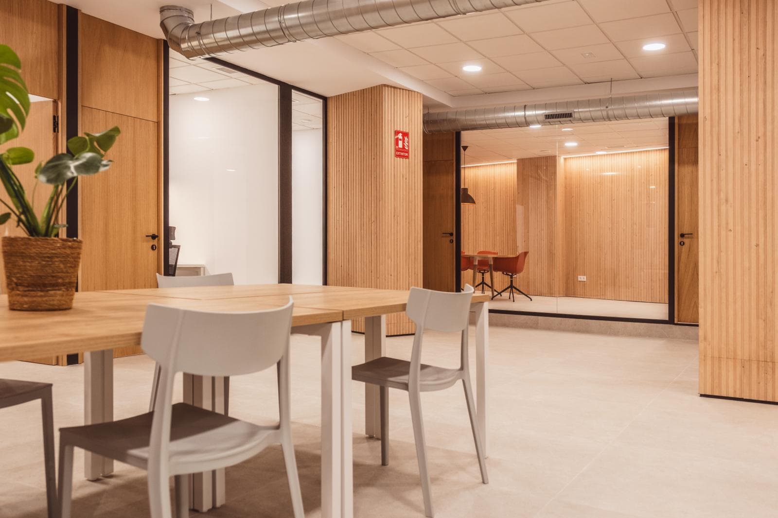 Meetting room/dining room Meetting room/dining room