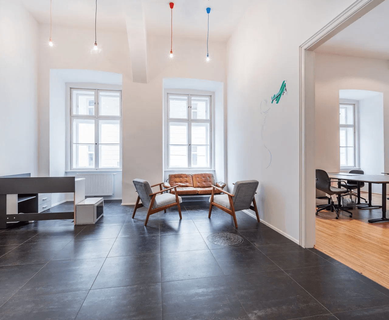 Lounge area and meeting rooms with postservice.at Lounge area and meeting rooms with postservice.at